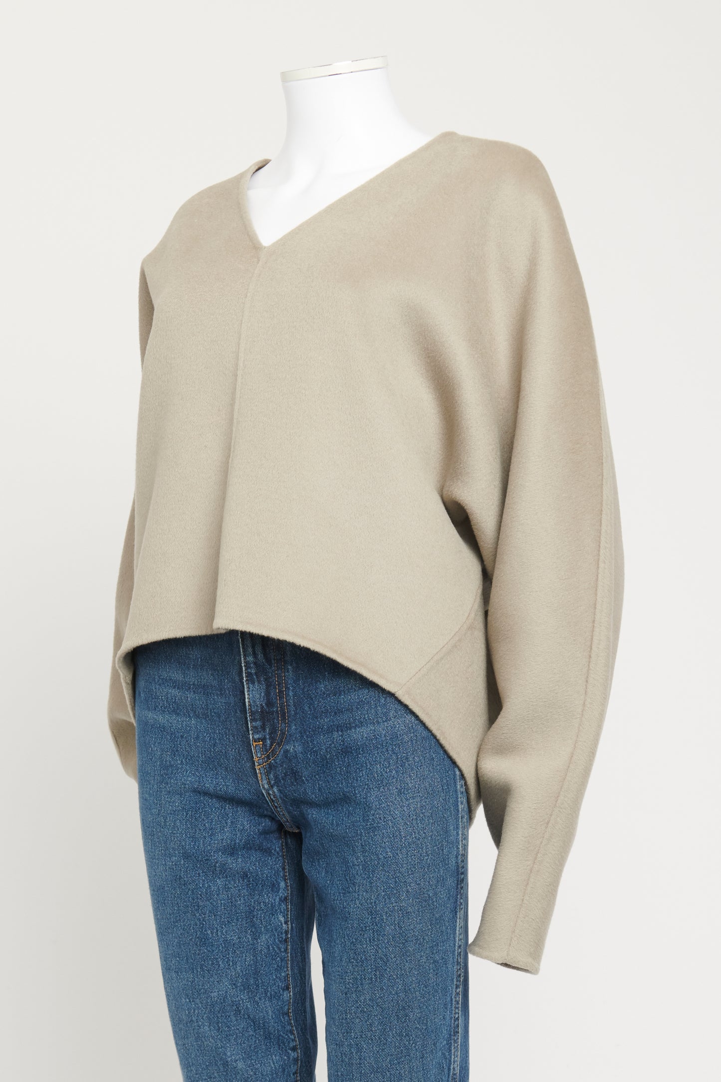 Grey Wool Blend Preowned Rennes Shaped Sweater