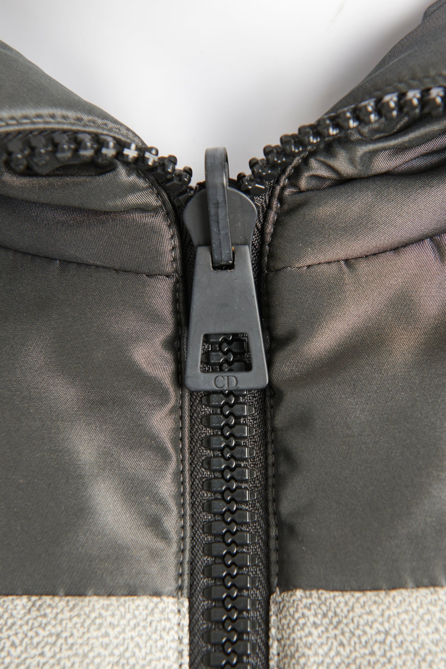 Grey Preowned Reversible Cropped Down Jacket
