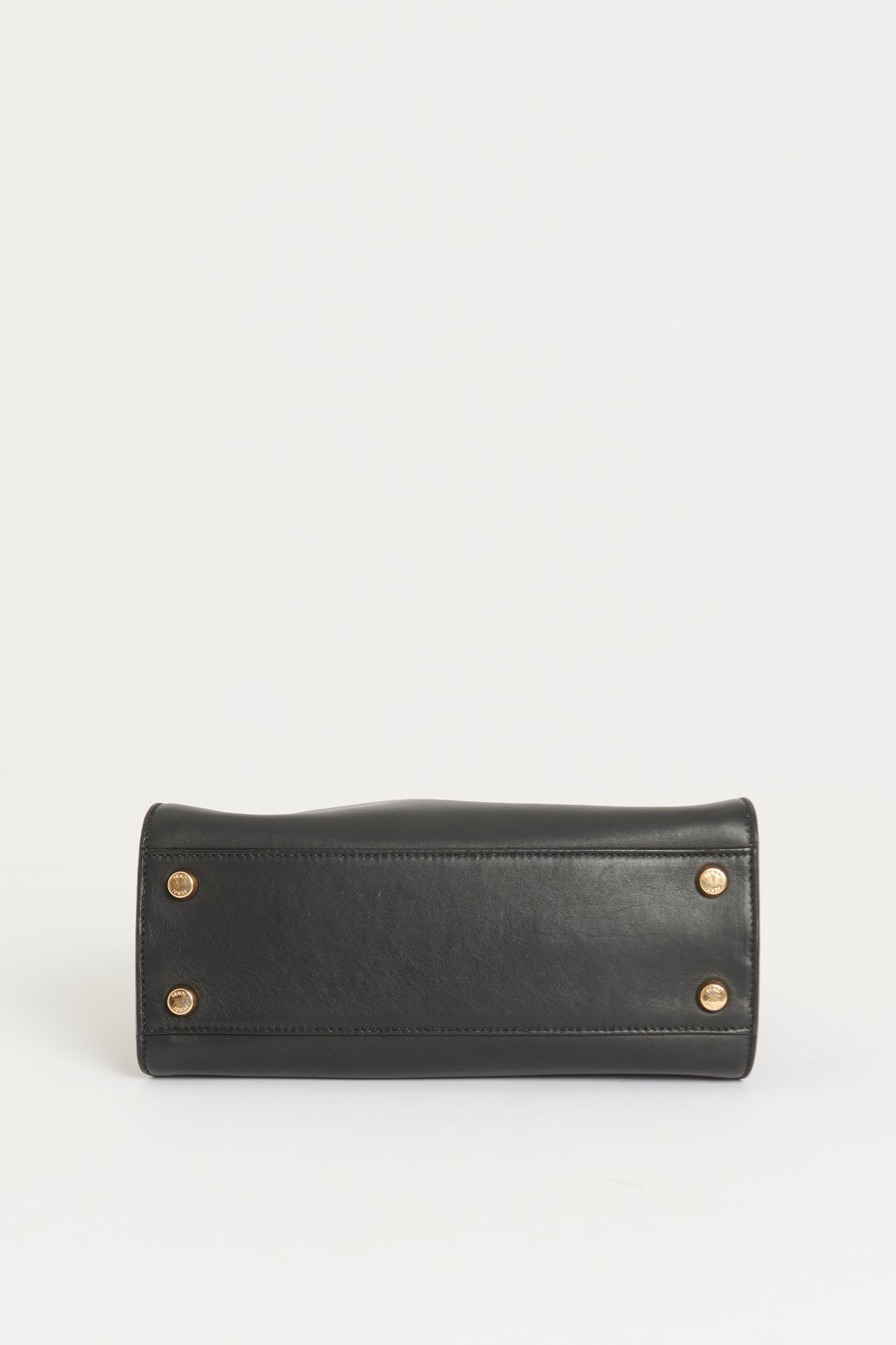 Black Leather Preowned Peekaboo Essentially Bag