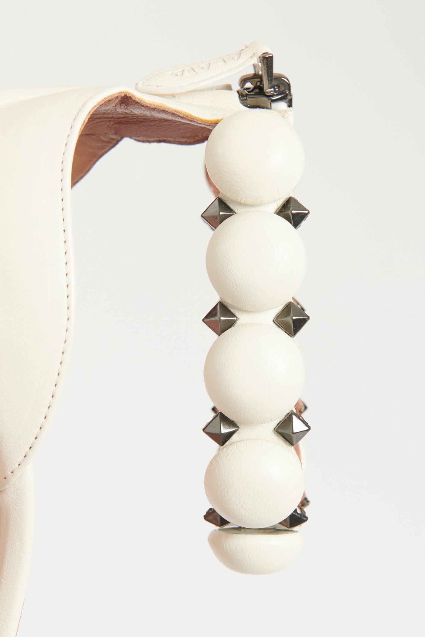 Ivory Leather Preowned La Bombe Sandals