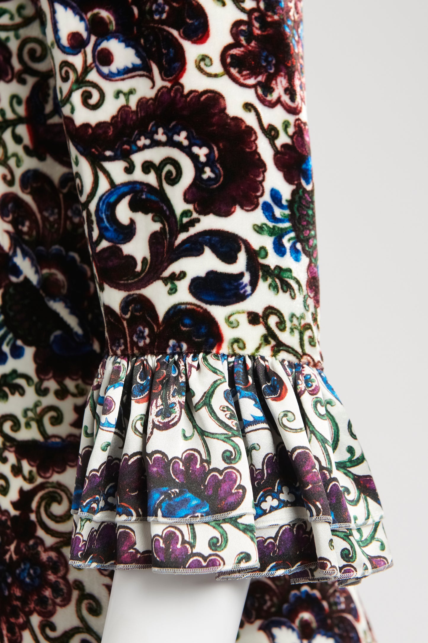 White Velvet Preowned Falconetti Lewes Trailing Vine Midi Dress