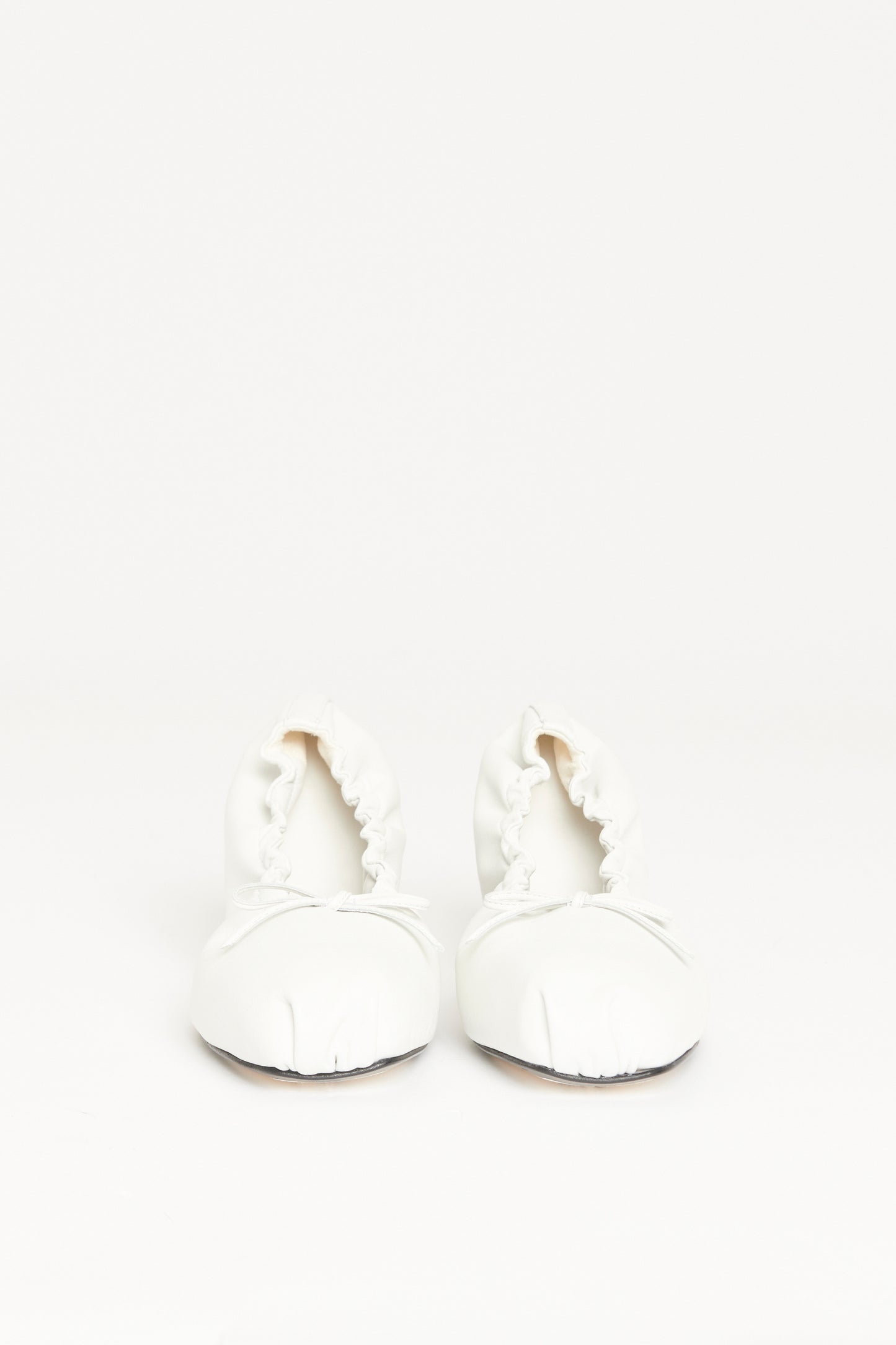 Ashland White Leather Preowned Ballerina Flat