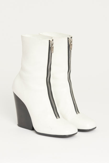 White Zip Front Preowned Boots