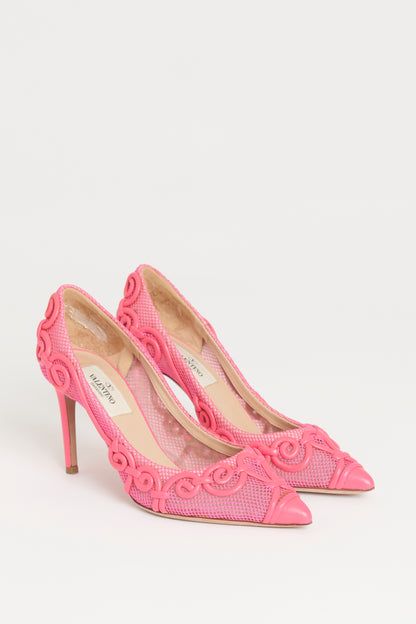 Pink Fishnet Scroll Detail Preowned Heels