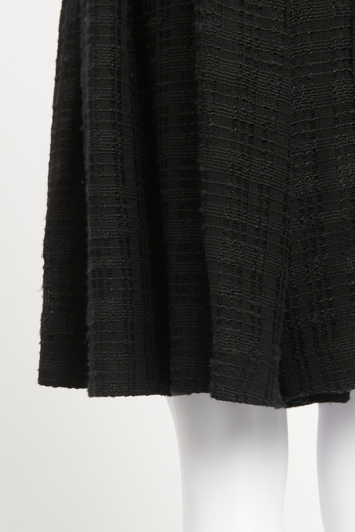 2011 Black Tweed Preowned Pleated Mini Skirt