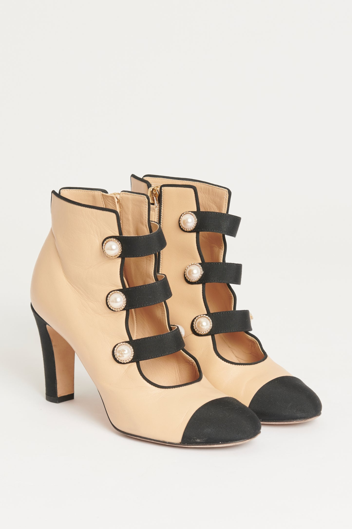Beige Leather Preowned Ankle Boots With Straps