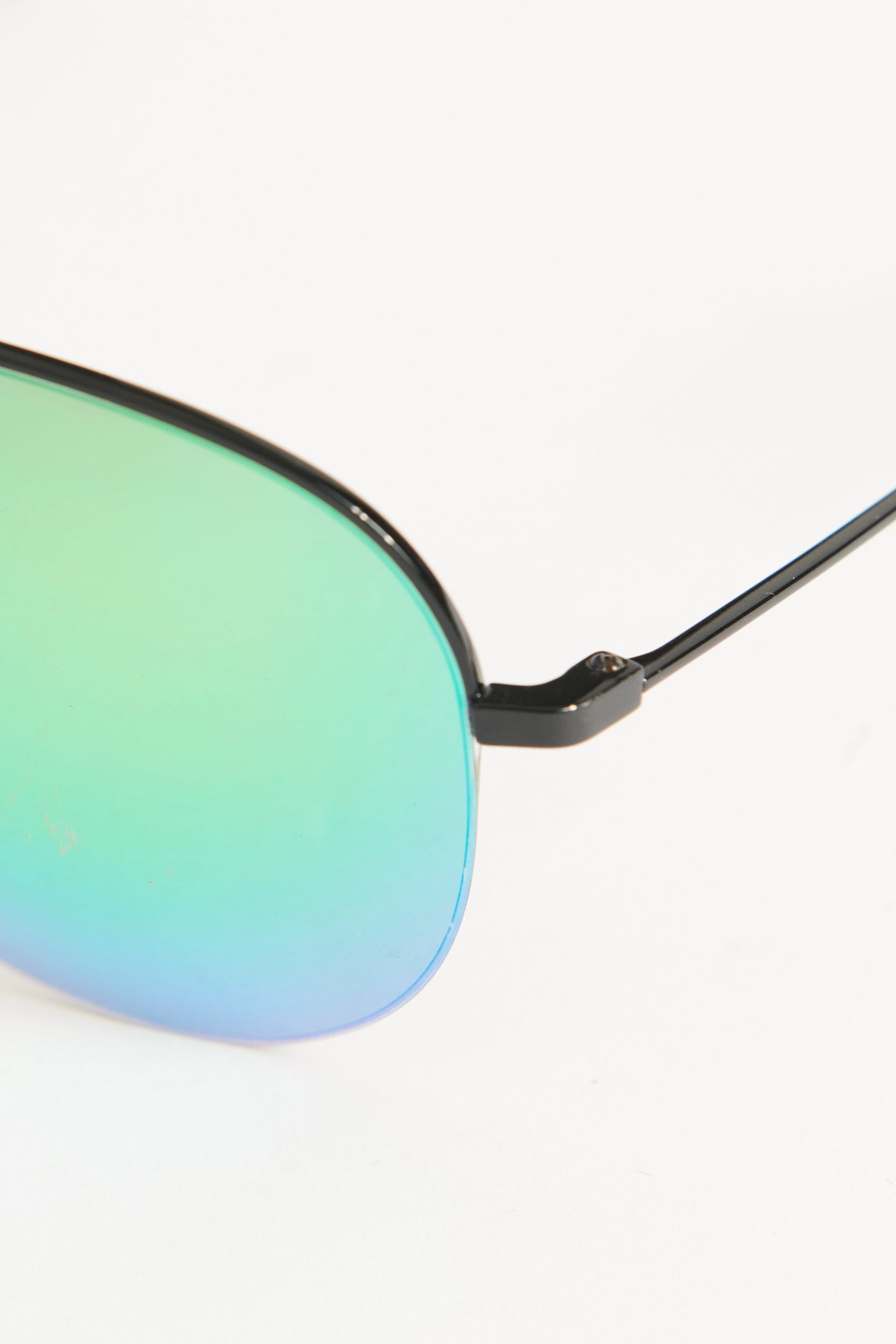 Black Metal Preowned Mirrored Aviator Sunglasses