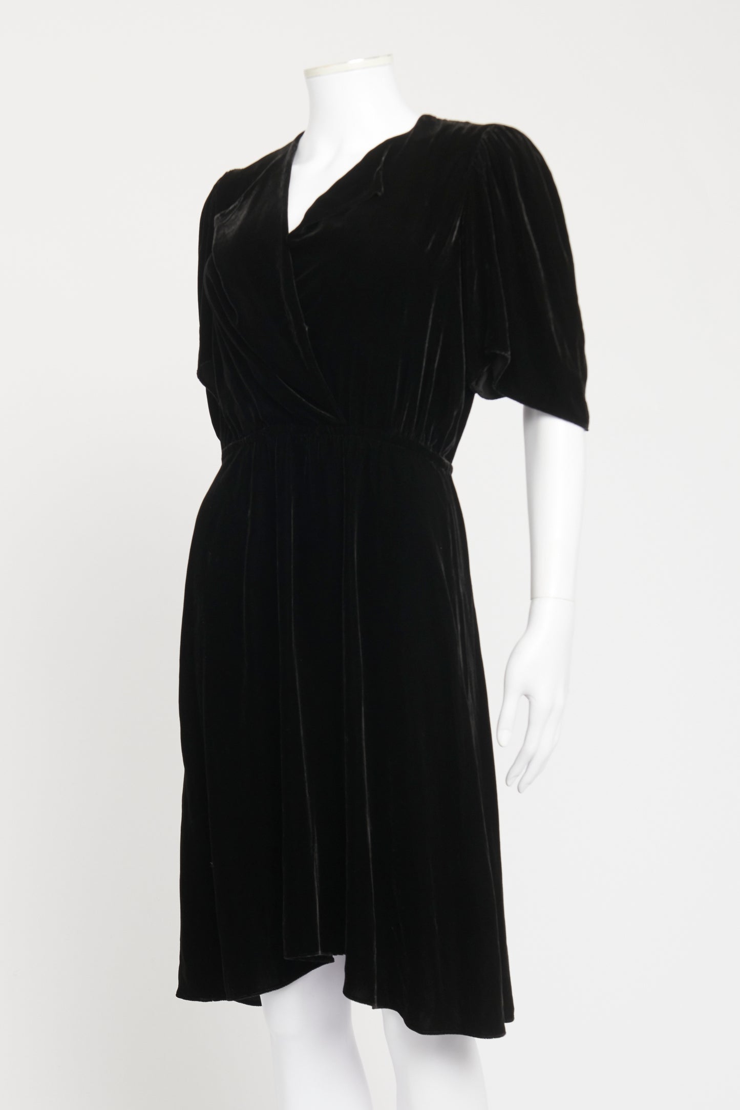 Black Velvet Preowned Knee Length Dress