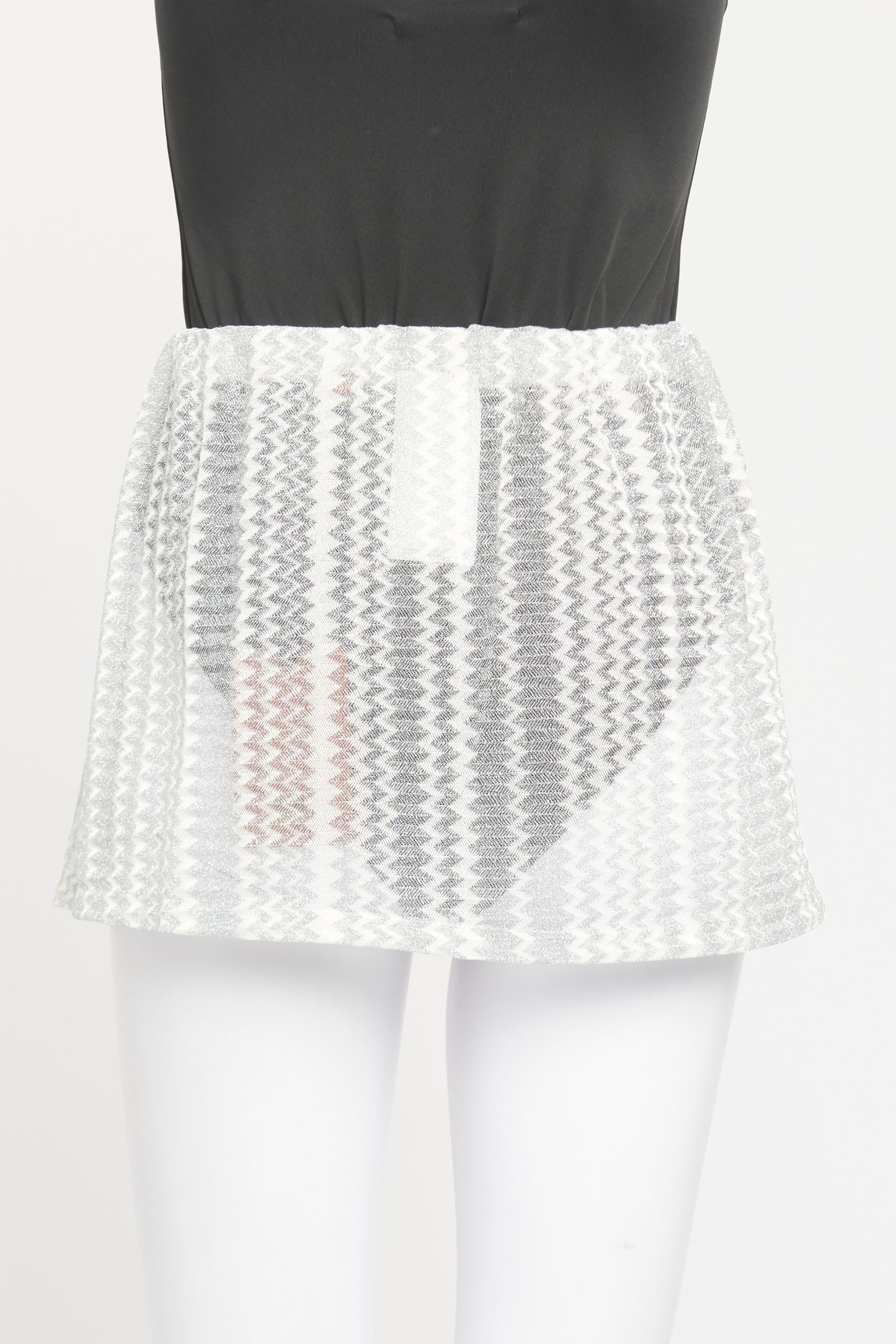 Silver and White Viscose Blend Preowned Mini Skirt
