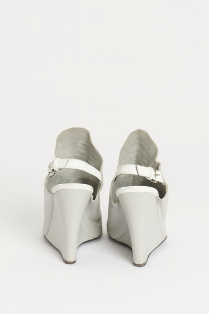 Grey Leather Preowned Wedge Sandals