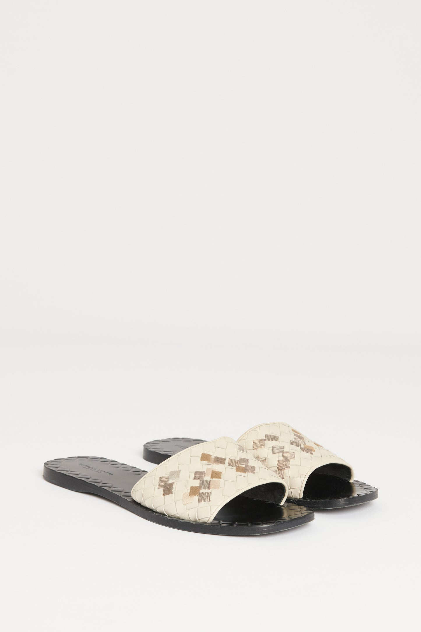 White Leather Intericato Preowned Flat Sandals