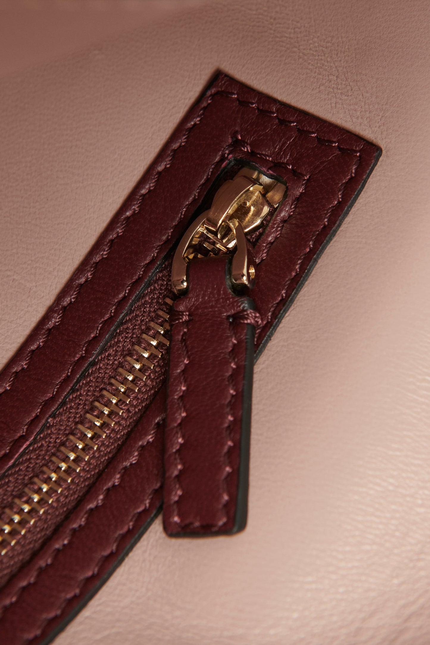 Bordeaux Leather Preowned Rockstud Clutch Bag