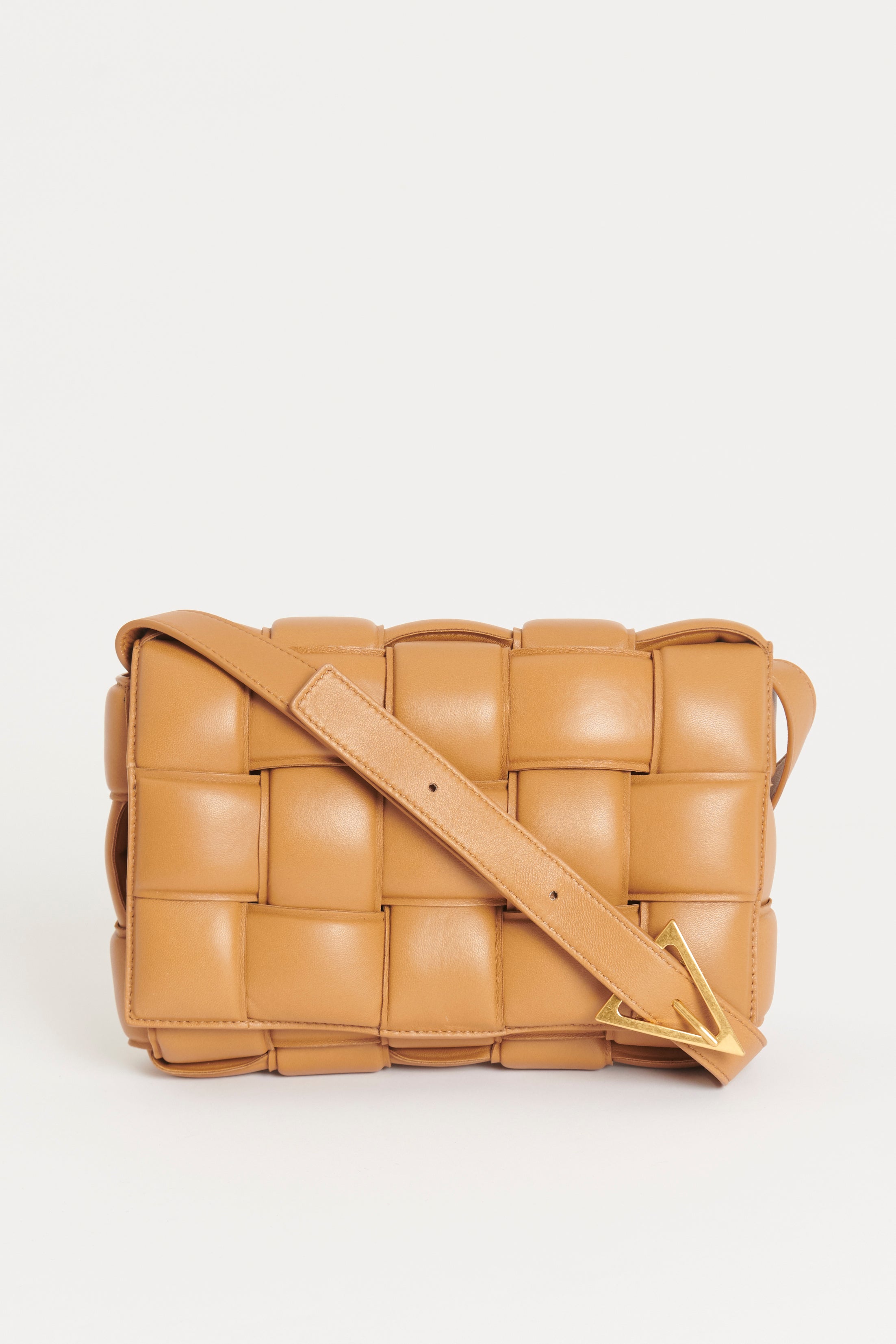 Bottega veneta 2025 cassette bag caramel