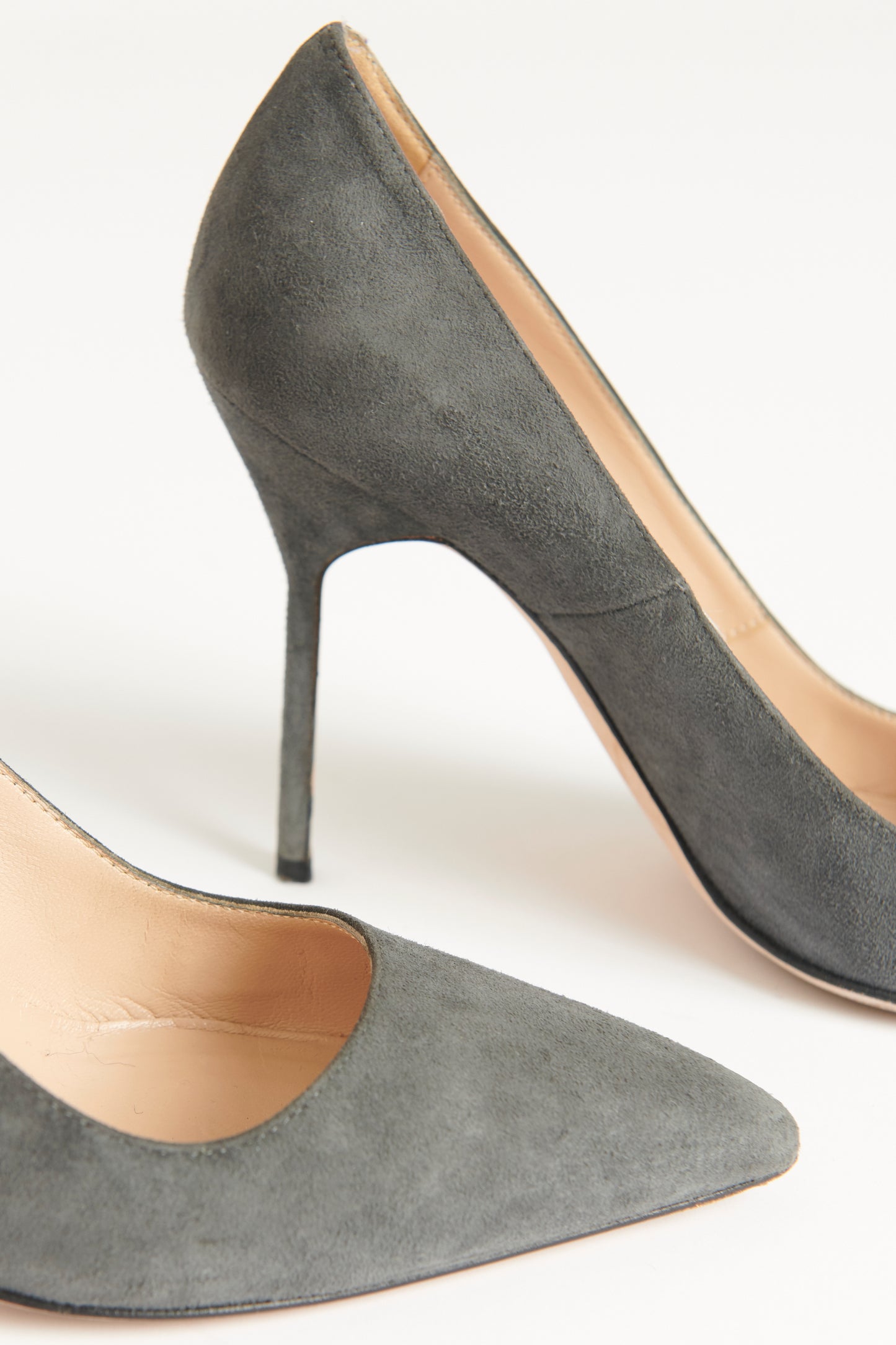 Slate Grey Suede Preowned BB Pointed Toe Pumps