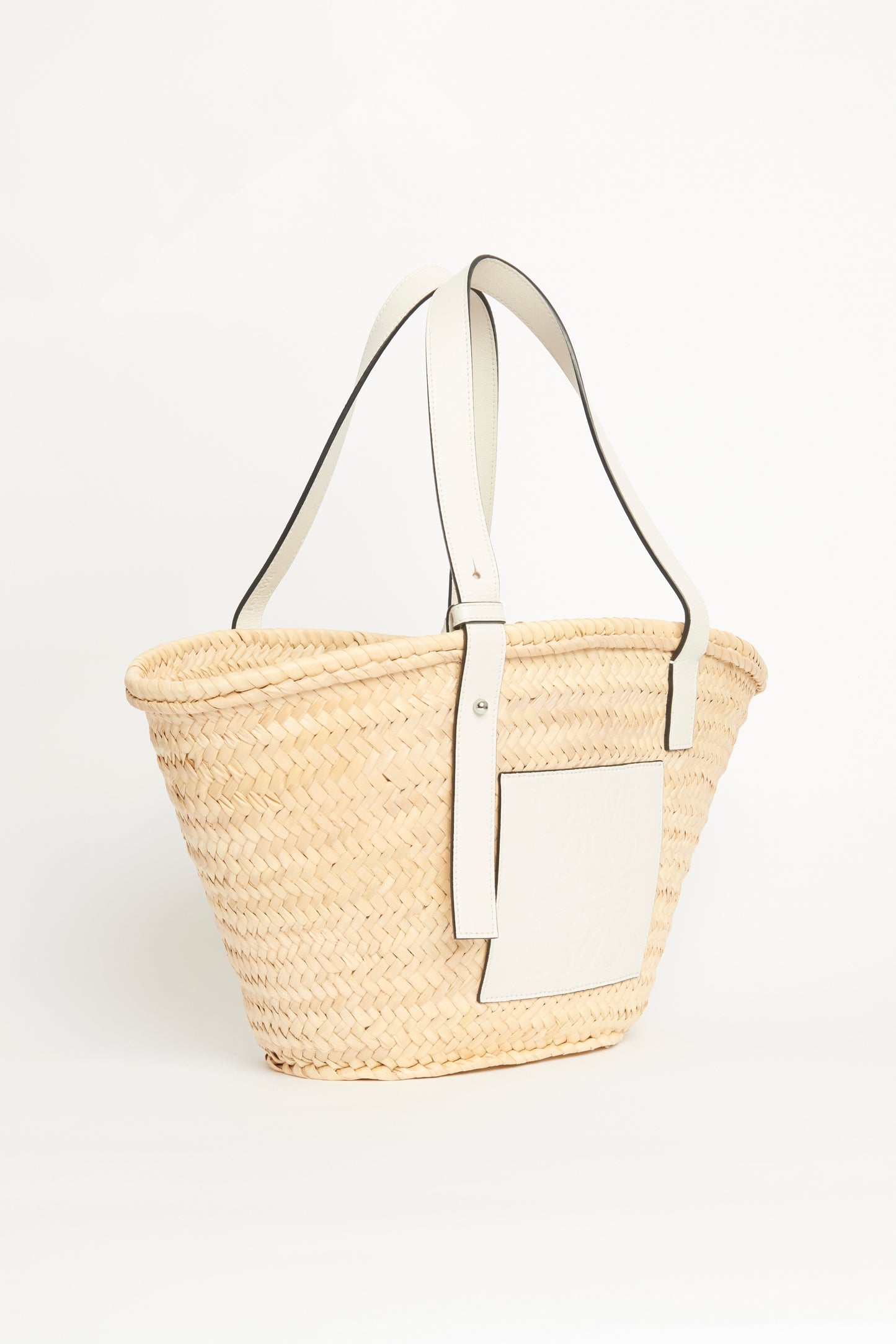 White Medium Raffia Basket Preowned Bag