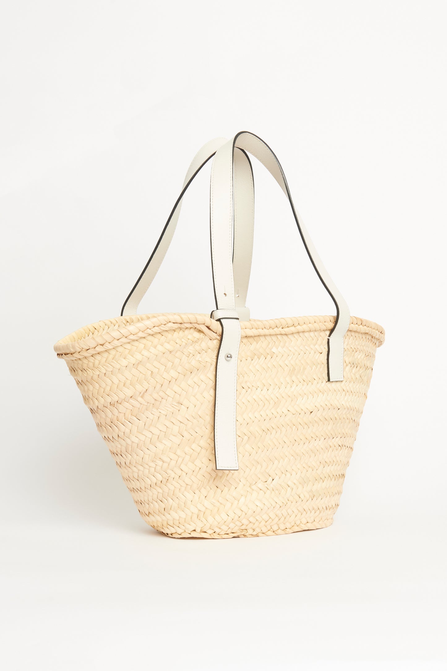 White Medium Raffia Basket Preowned Bag