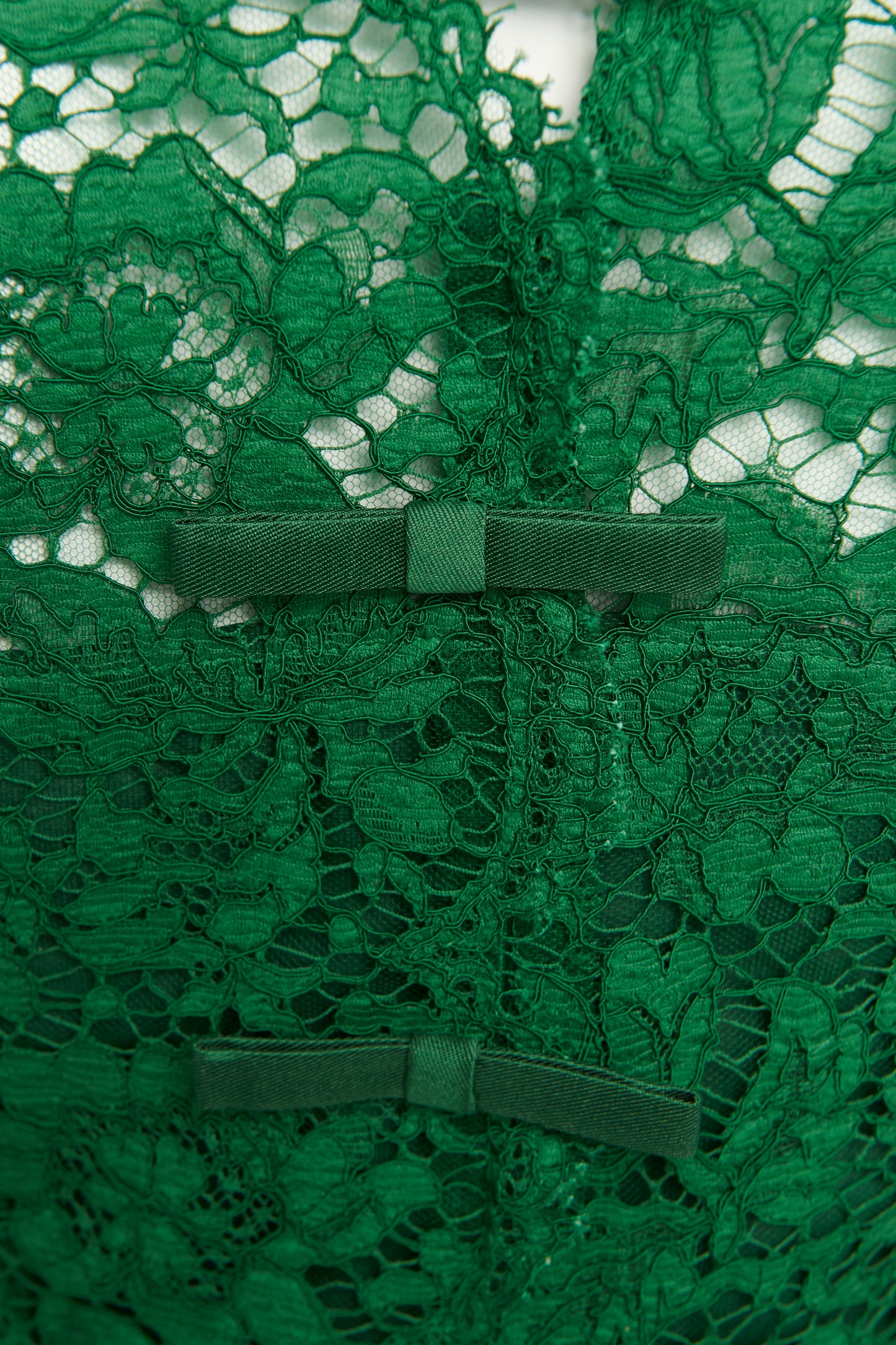 2013 Green Guipure Lace and Bow Preowned Dress