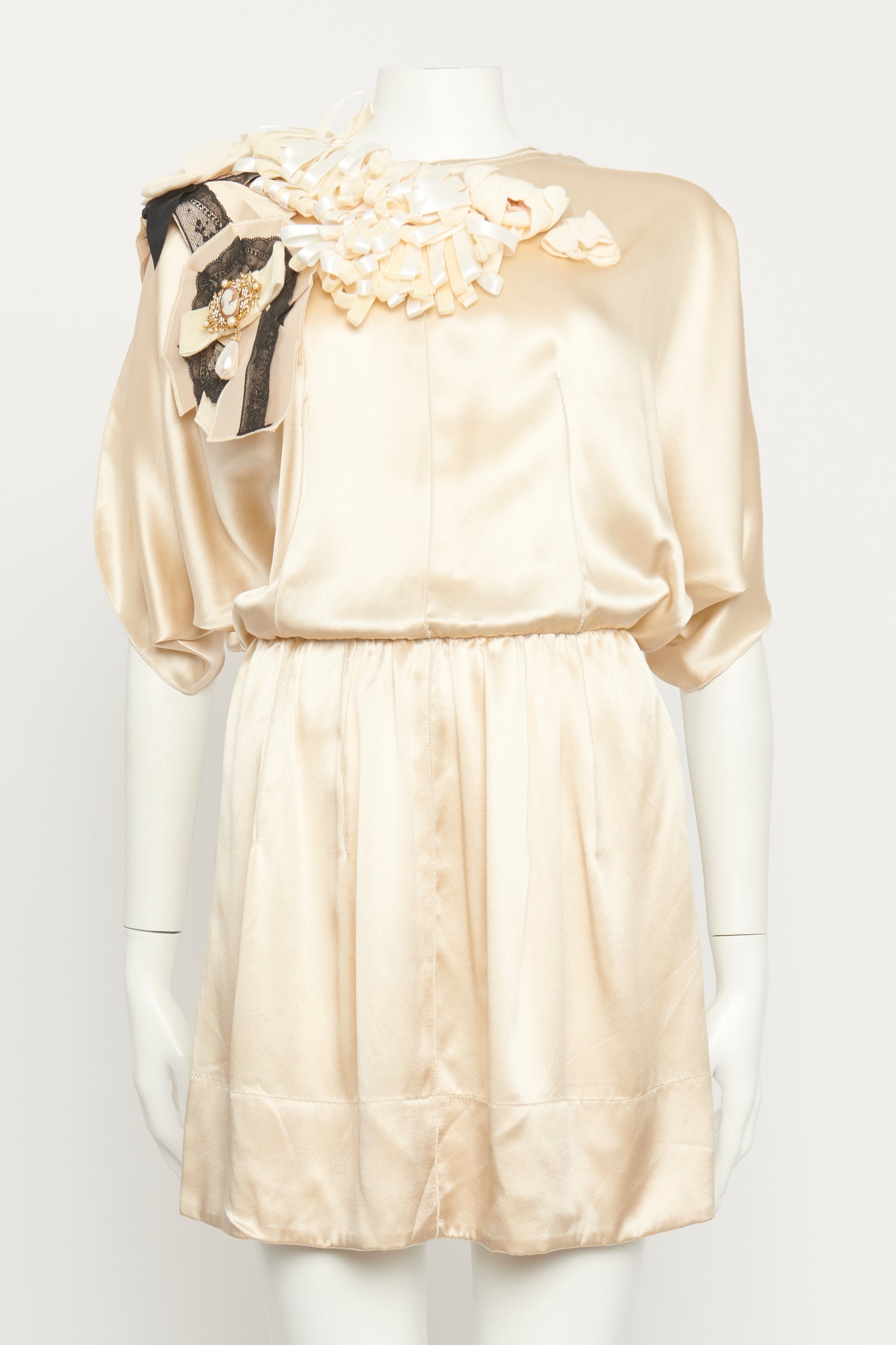 Cream Silk Embellished Preowned Mini Dress