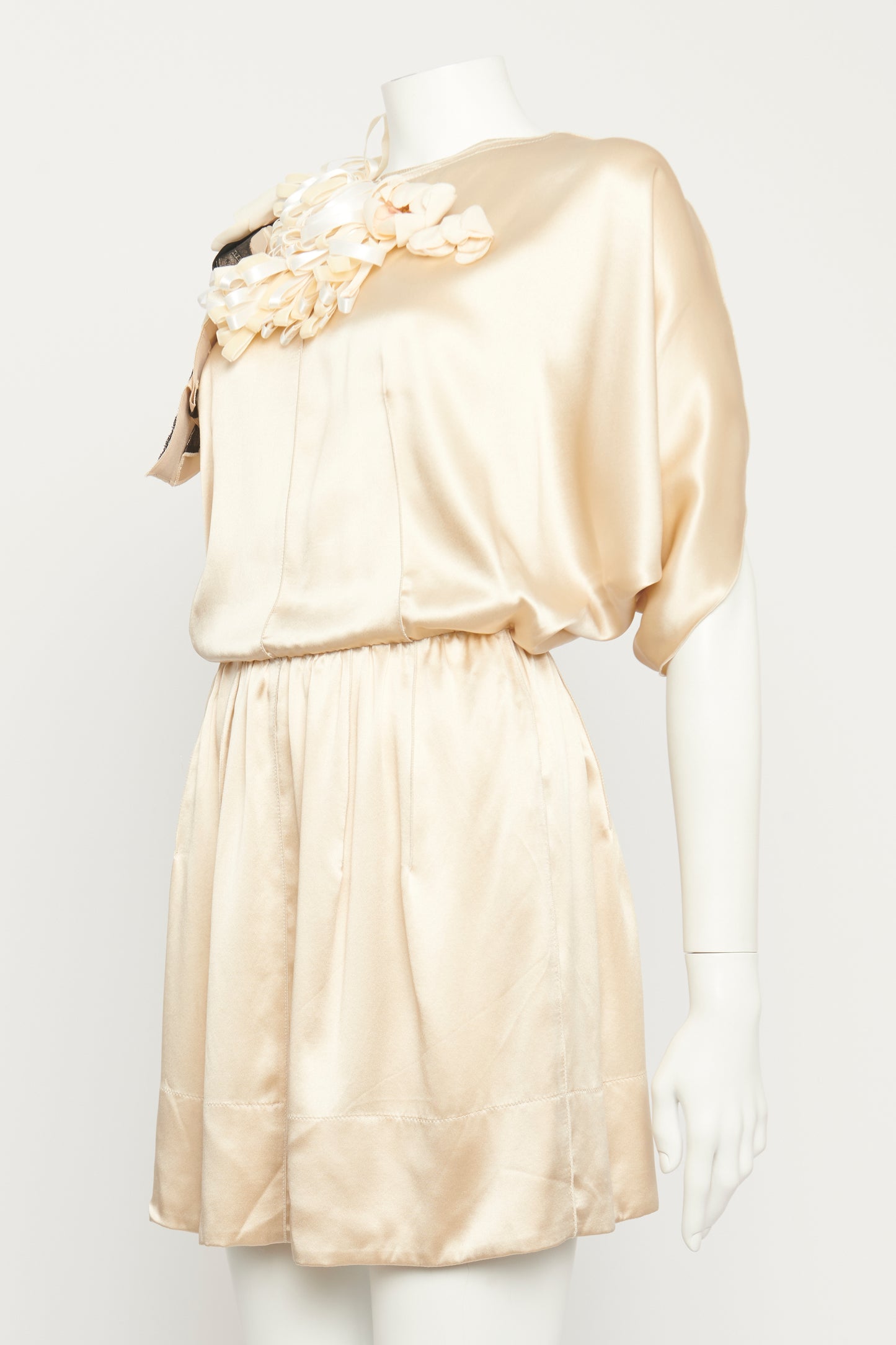 Cream Silk Embellished Preowned Mini Dress