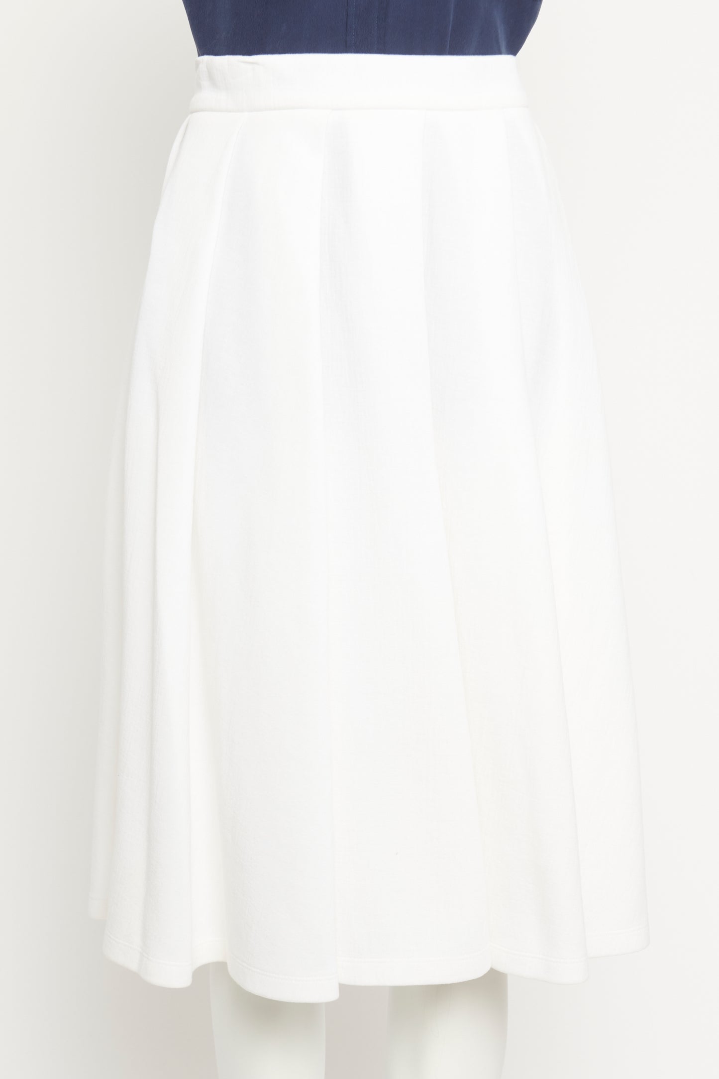 White Pleated Structured Preowned Skirt