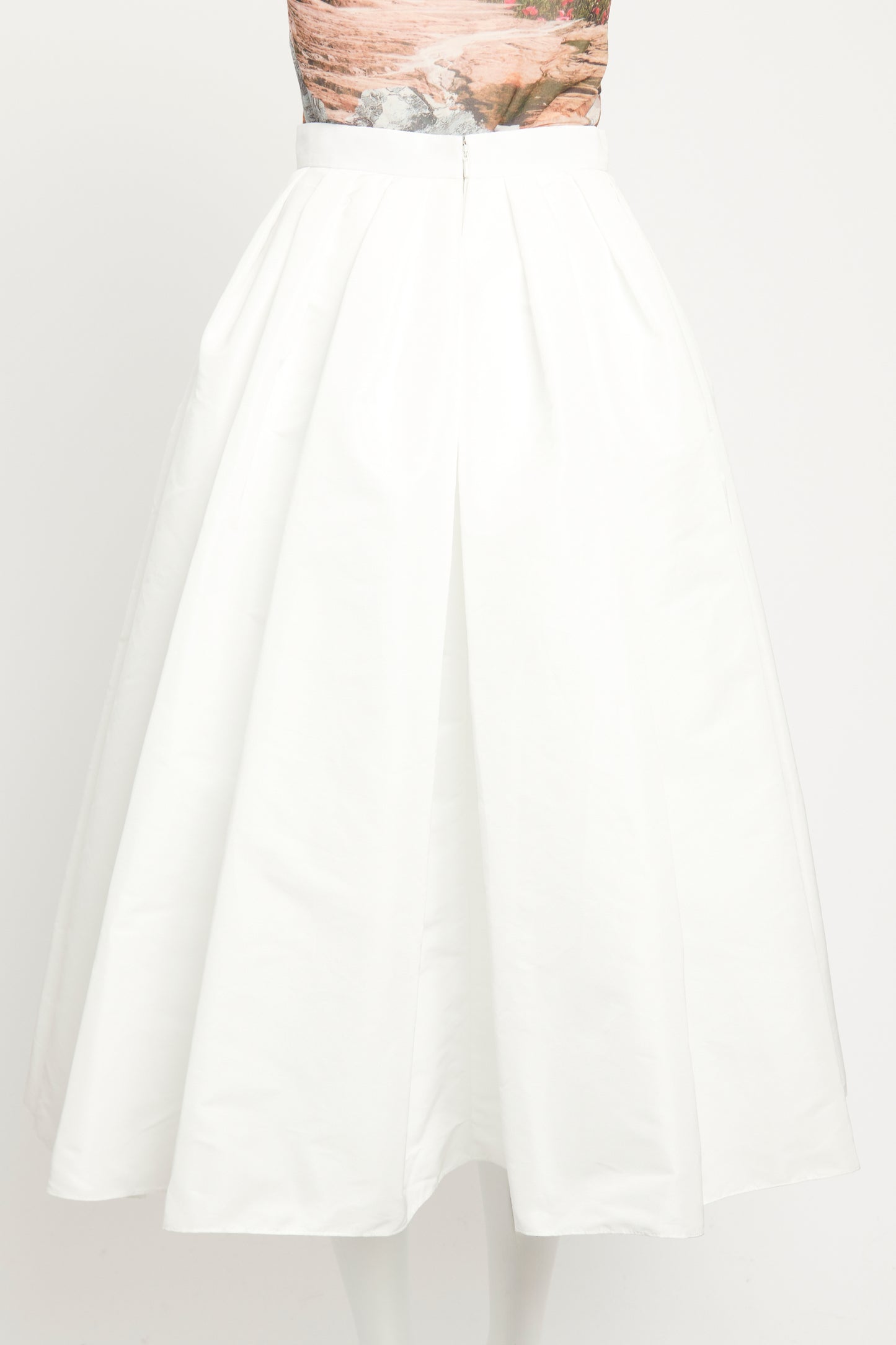 White Taffeta Pleated Preowned Skirt