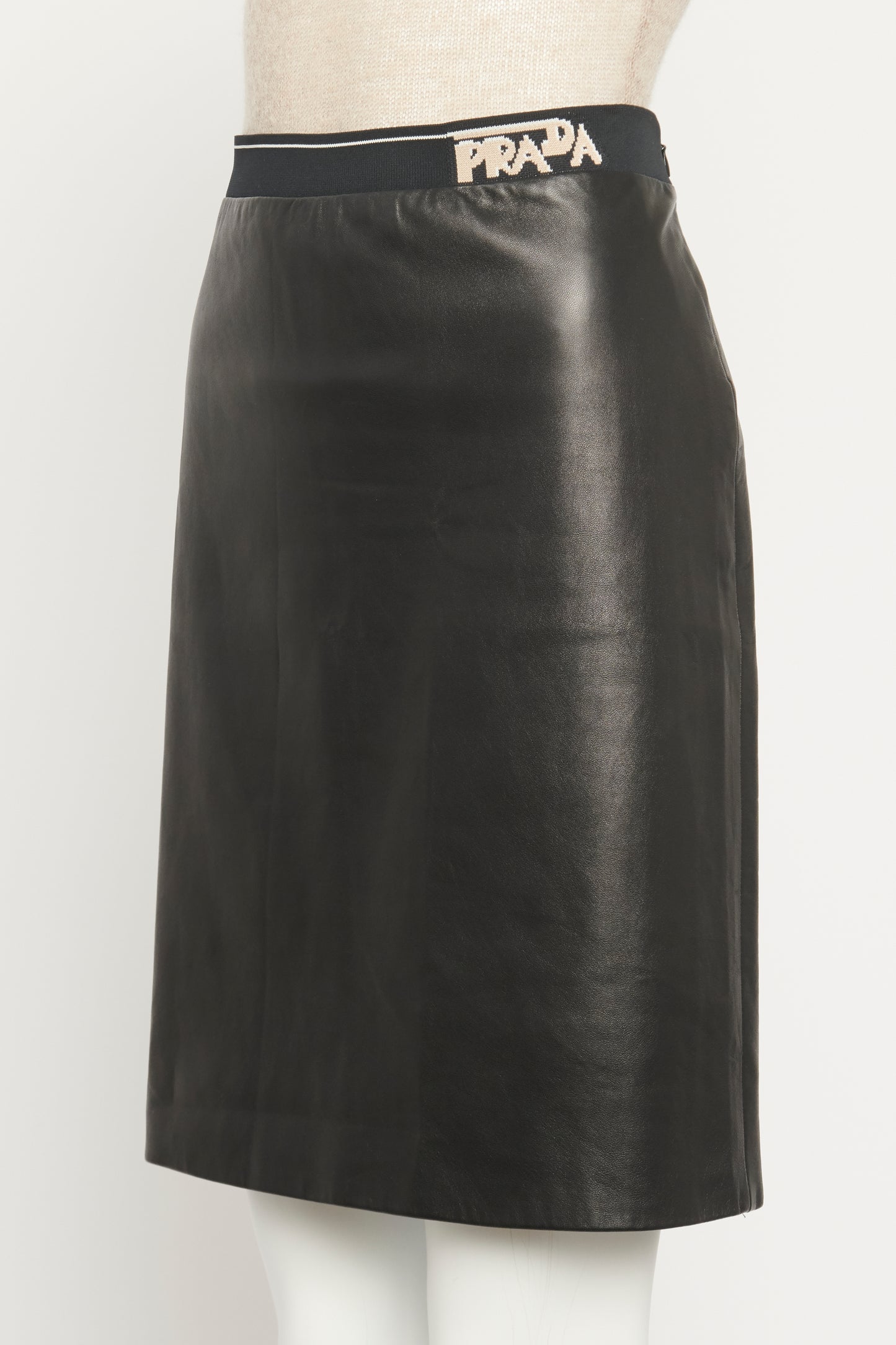 Lambskin Logo Waist Preowned Skirt