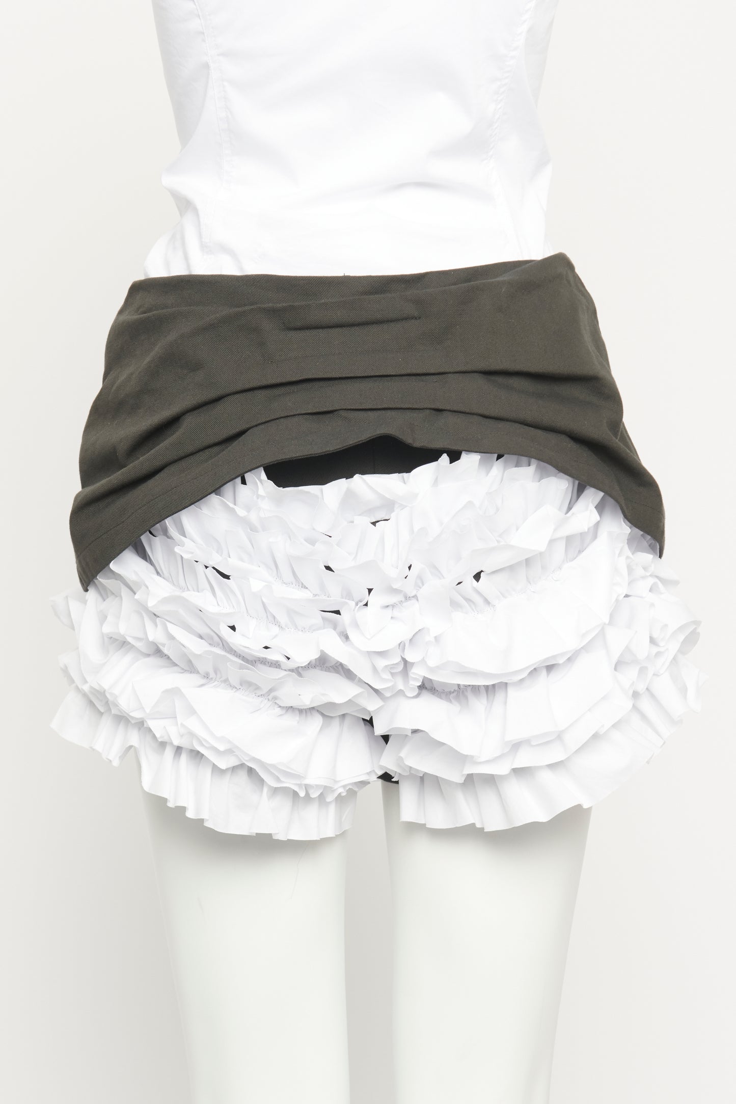 2024 Runway Sophie Ruffle Pintuck Cotton Preowned Shorts