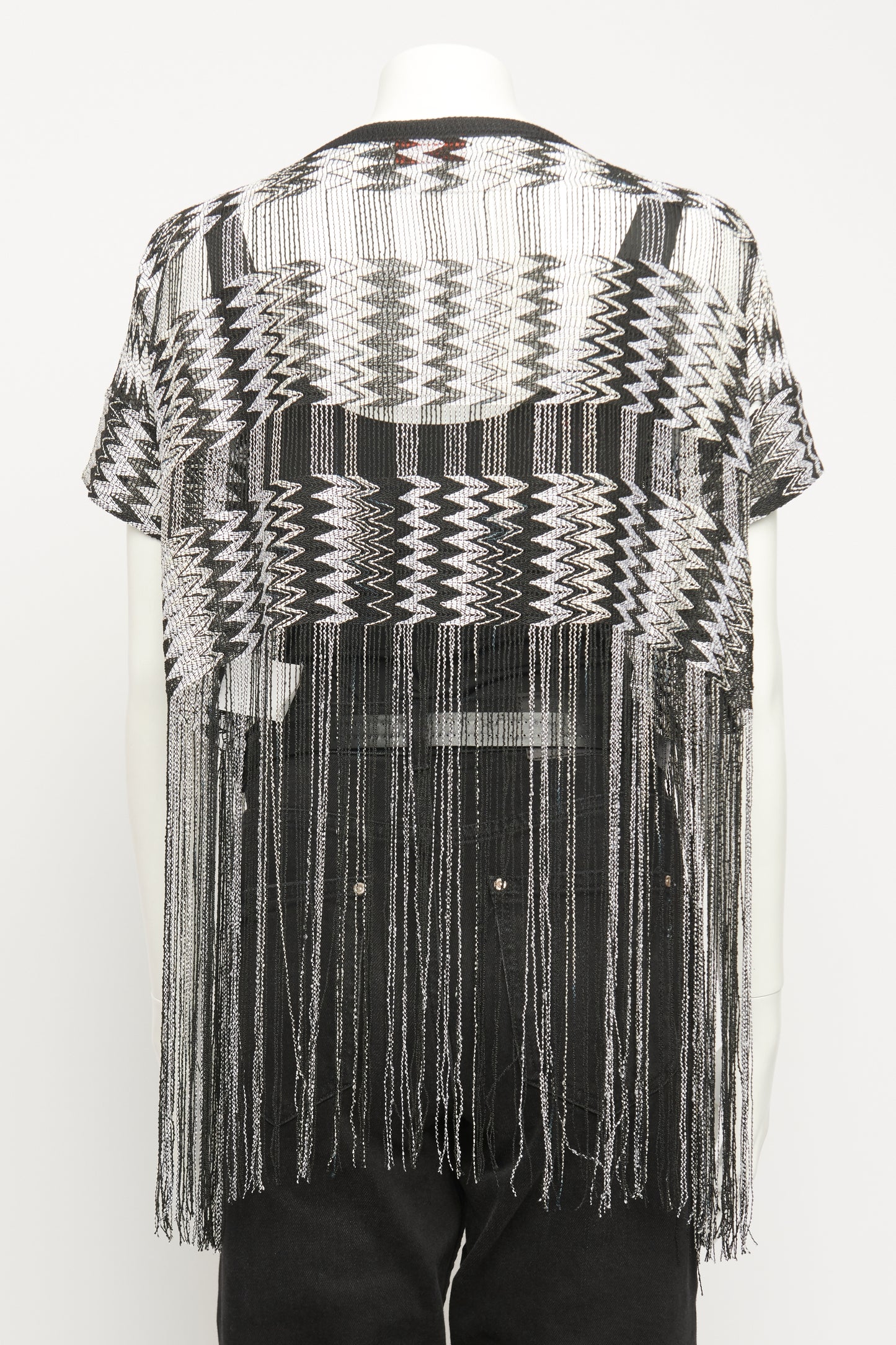 Black and White Zigzag Fringed Preowned Top