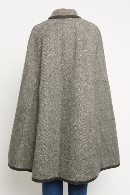 2020 Grey Herringbone Cashmere Blend Audrine Preowned Cape