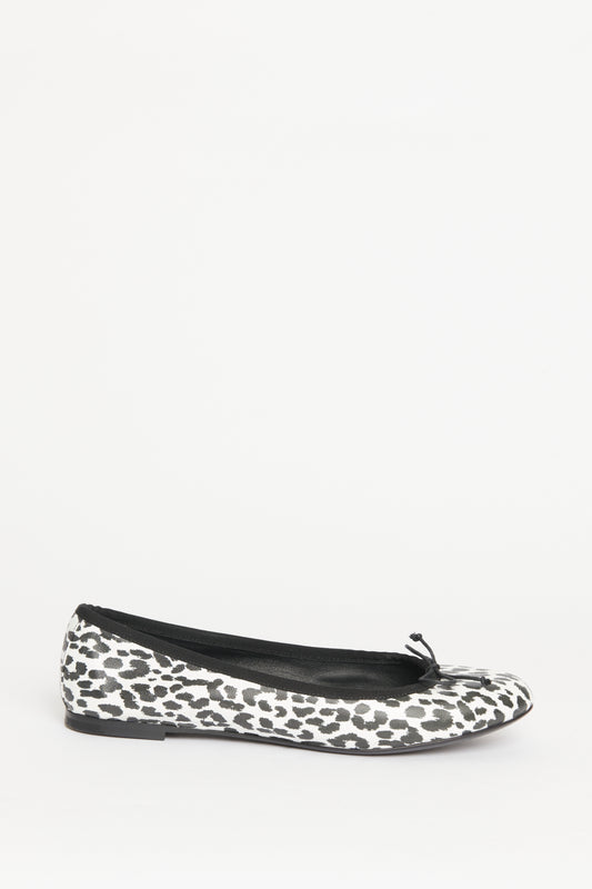 Black & White Leather Preowned Babycat Ballet Flats