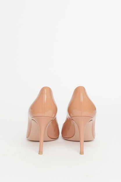 Patent Pointed Preowned Heeled Pumps