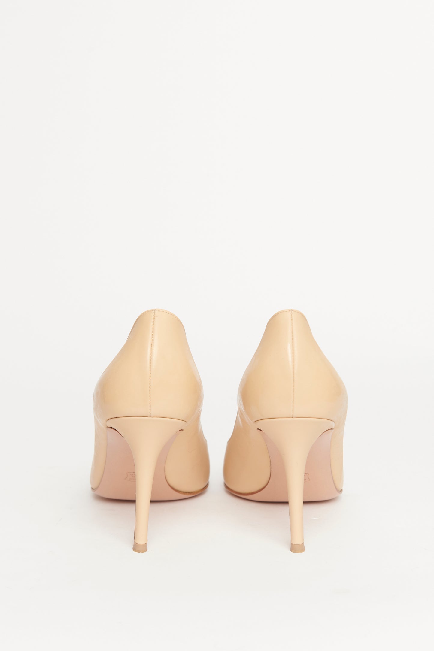 Cream Suede Pointed Preowned Heeled Pumps