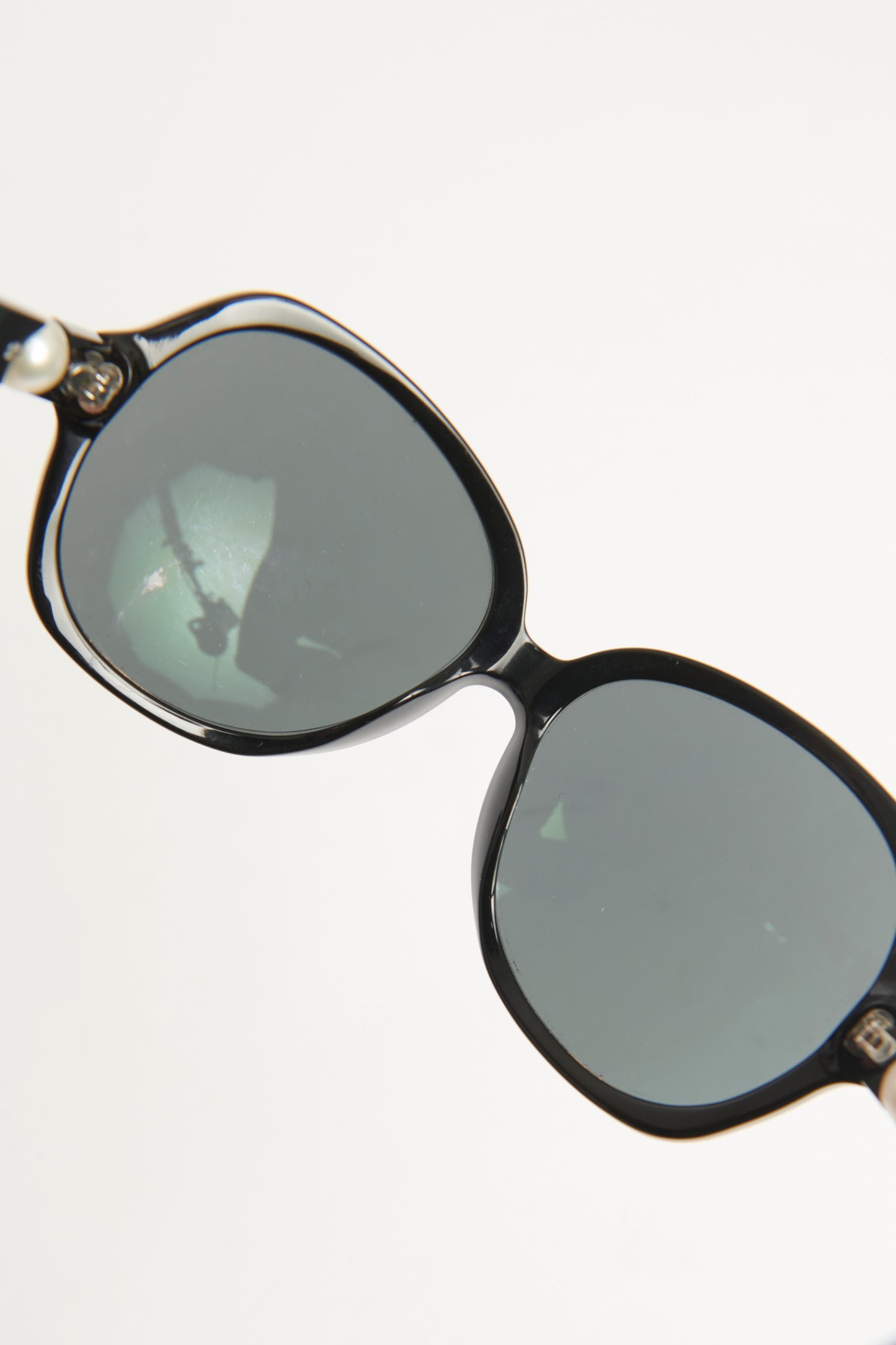 Black & Pearl Square Lend Preowned Sunglasses