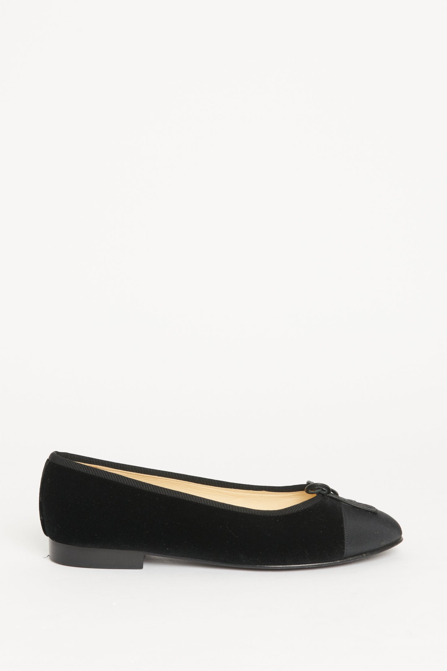 Black Velvet Cap Toe Preowned Ballerinas