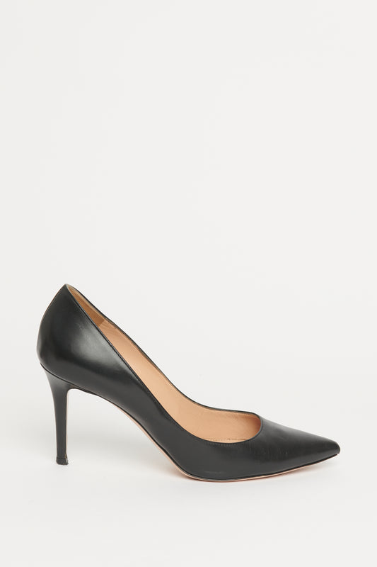 Leather Pointed Toe Preowned Pumps