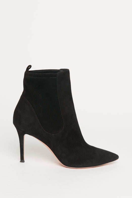 Black Suede Pointed Preowned Boots