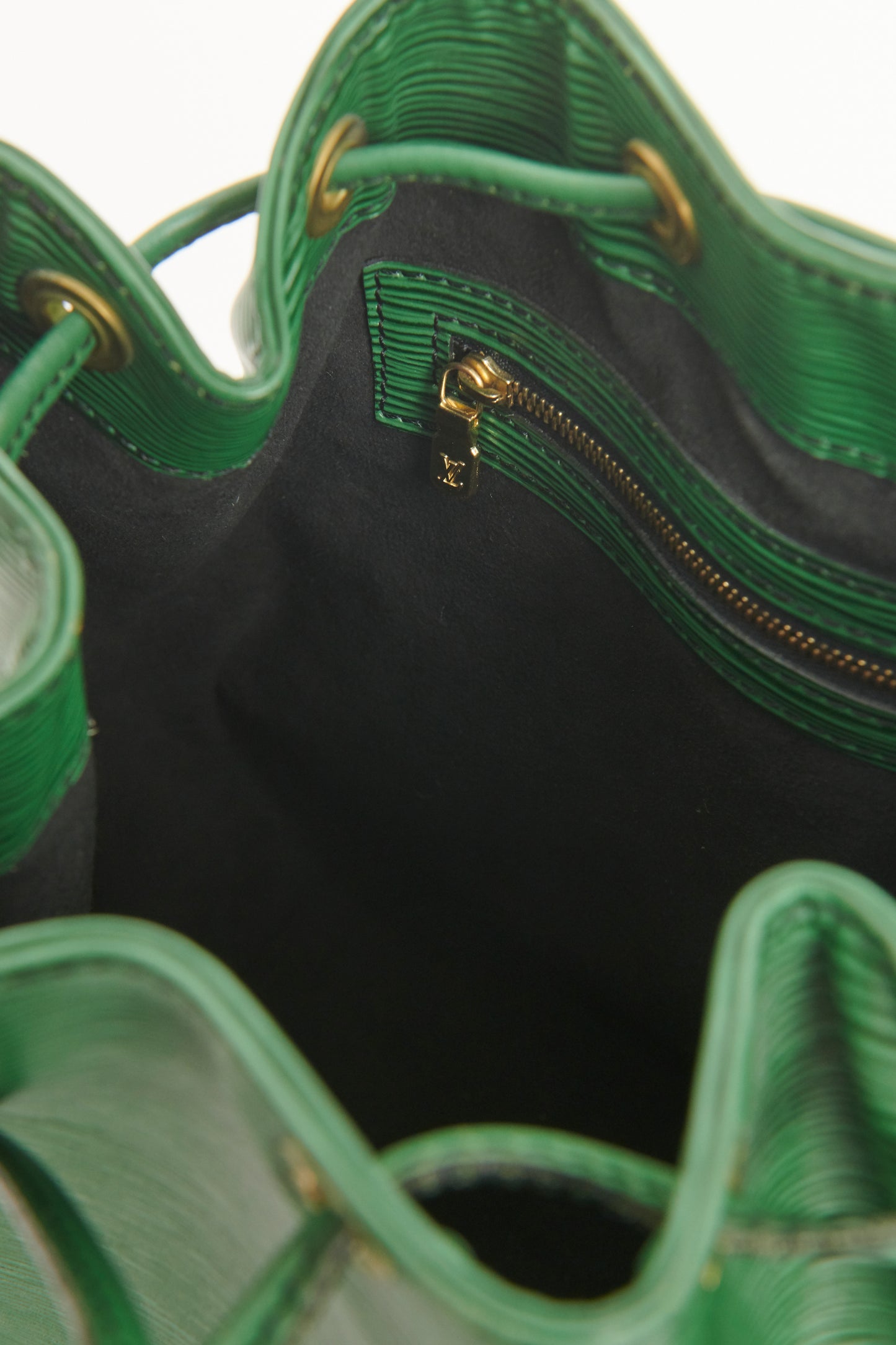 1992 Borneo Green Epi Leather Preowned Shoulder Bucket Bag