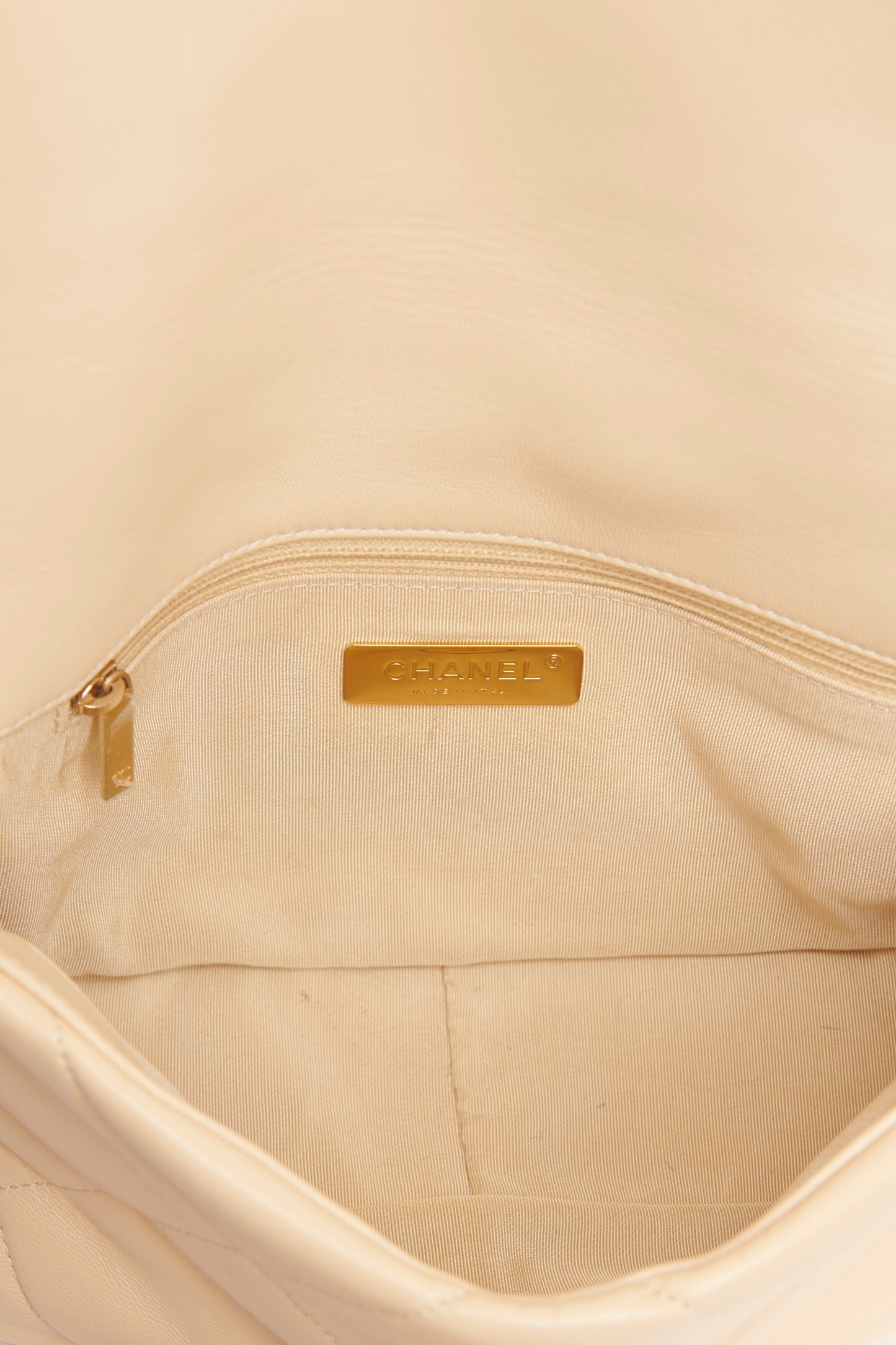 2019 Cream Lambskin Leather 19 Preowned Flap Bag