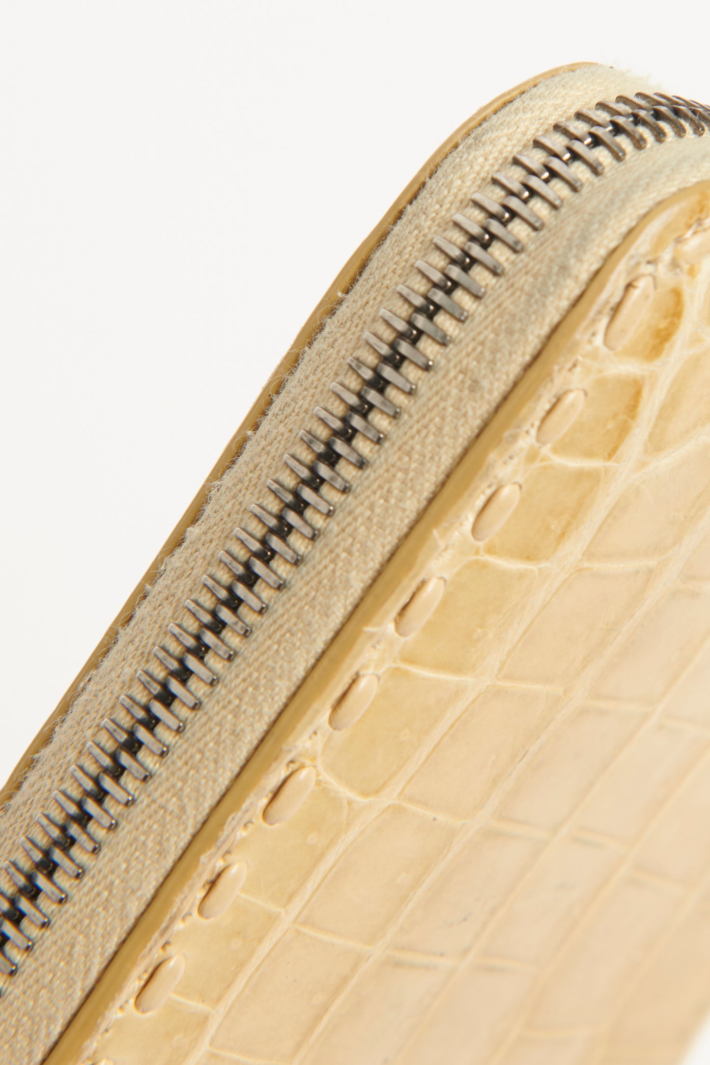 Beige Crocodile Preowned Zip-Up Wallet