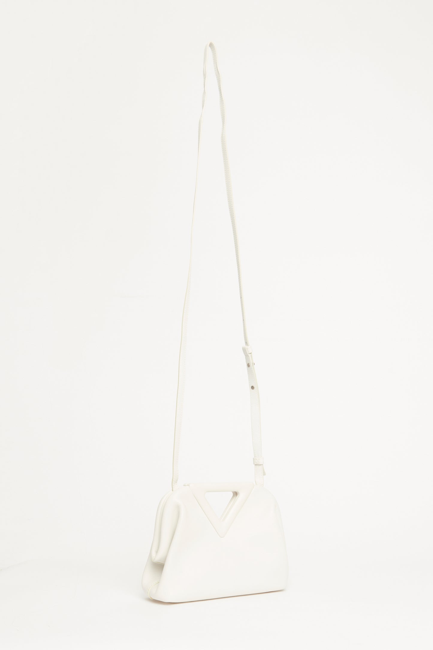 White Leather Preowned Point Top Handle Bag