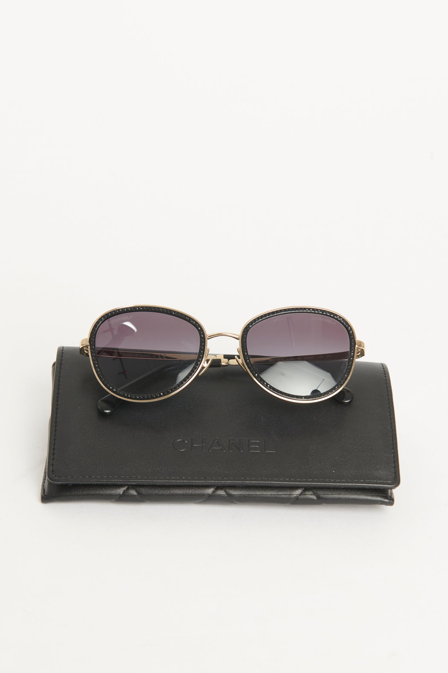 Gold Tone Metal Preowned Cat-Eye Sunglasses