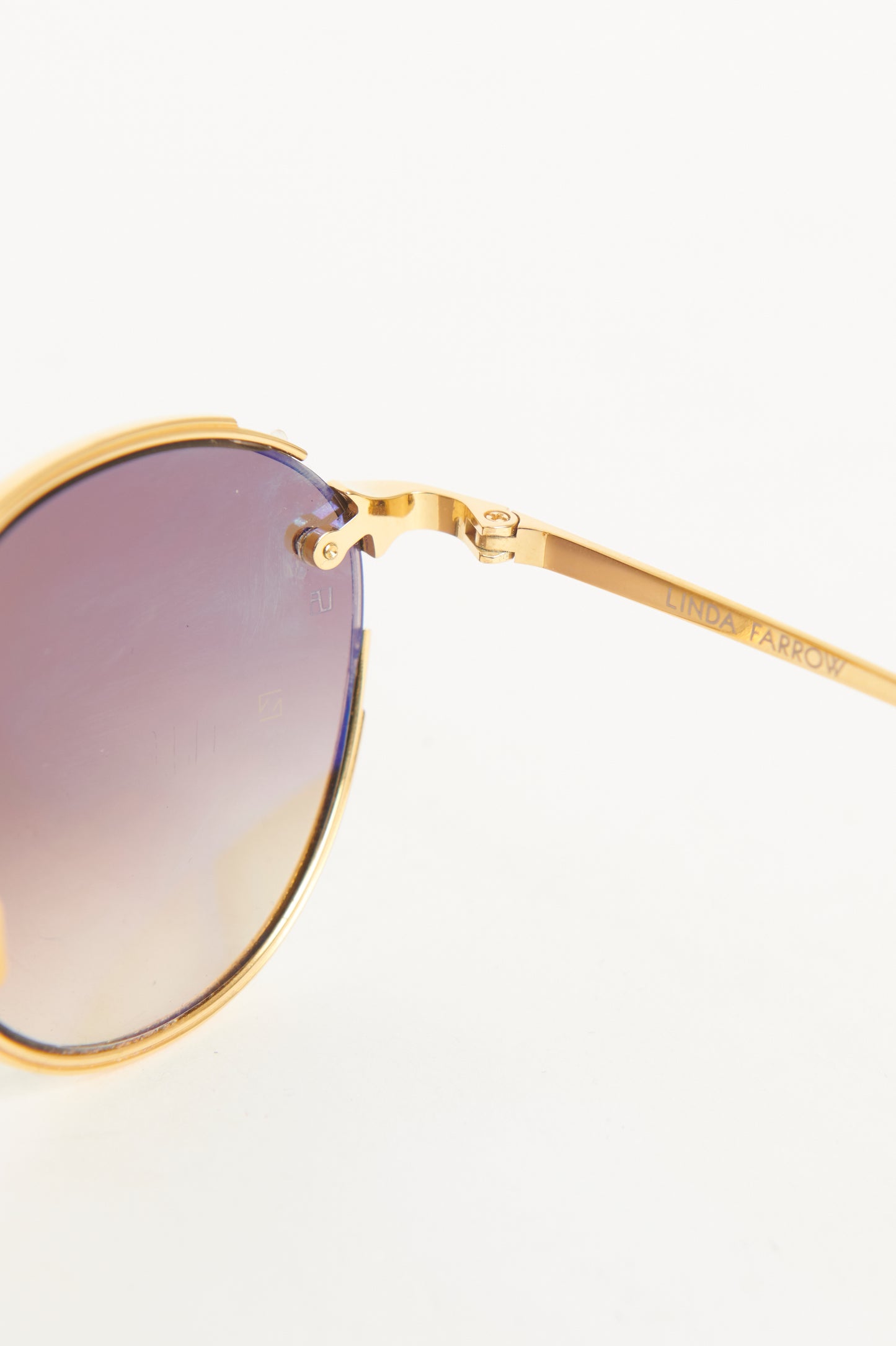 Gold Tone Nicks Round Frame Preowned Sunglasses