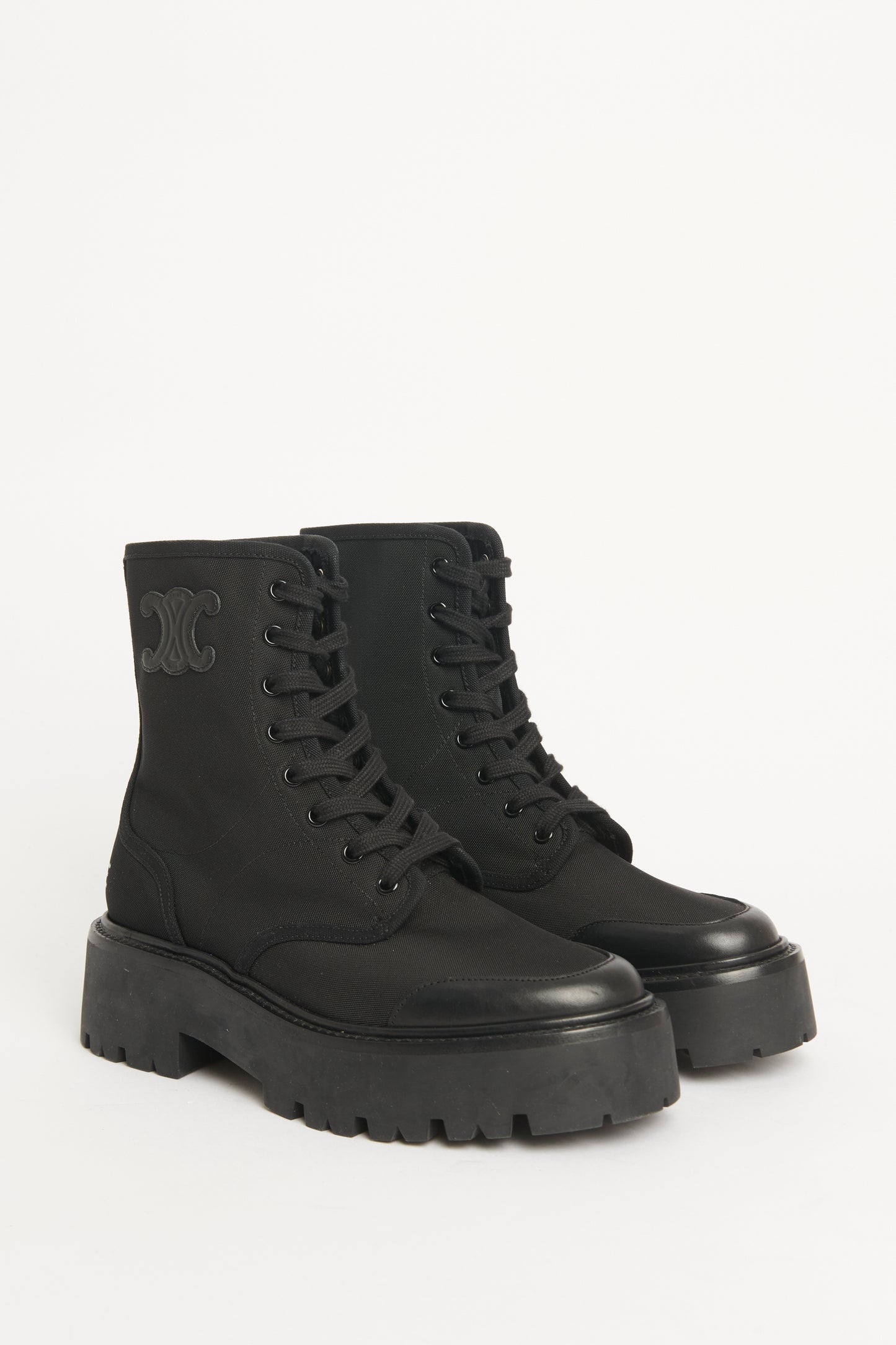 Black Bulky Laced Up Preowned Boot