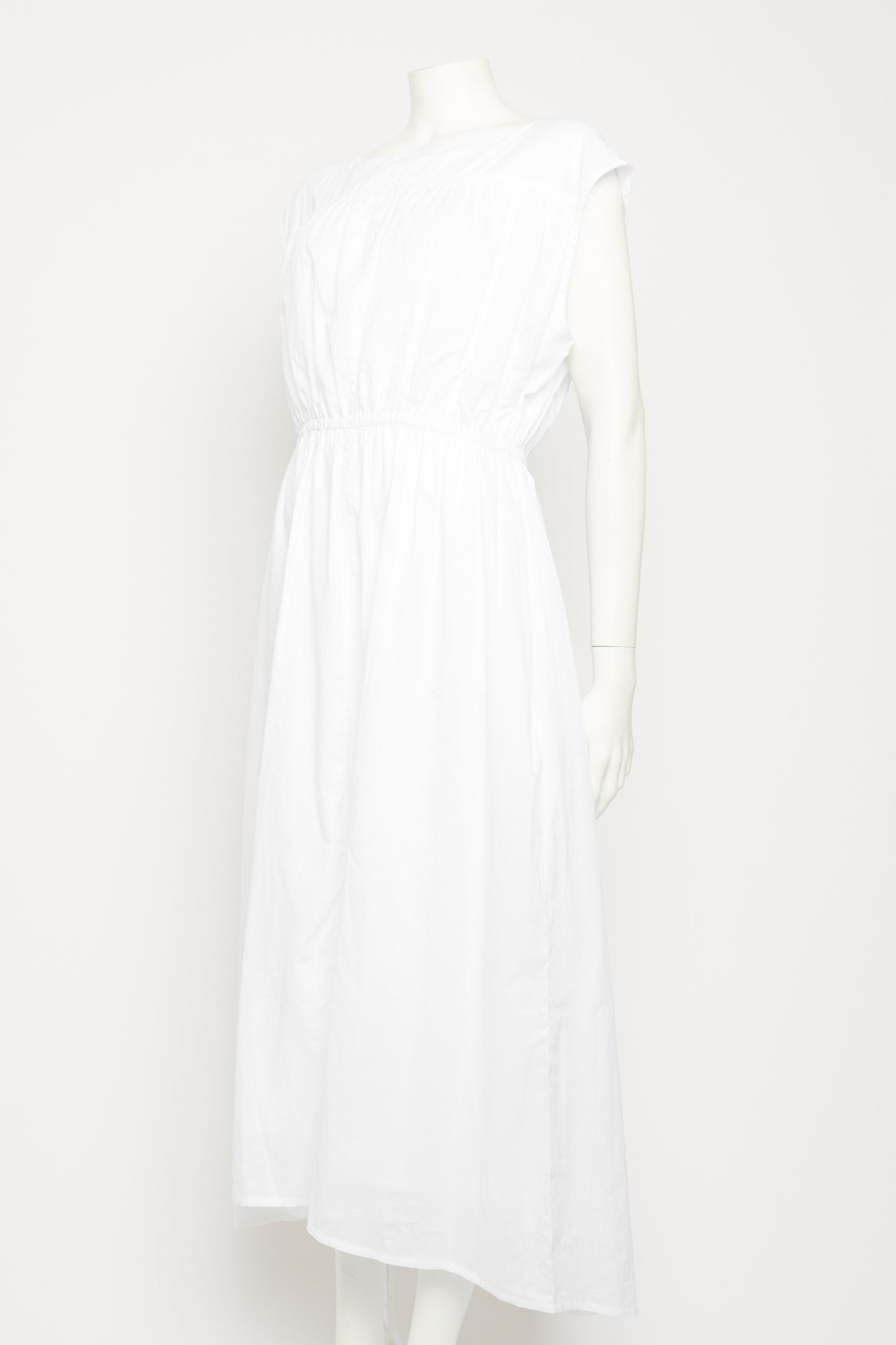 White sleeveless cotton dress