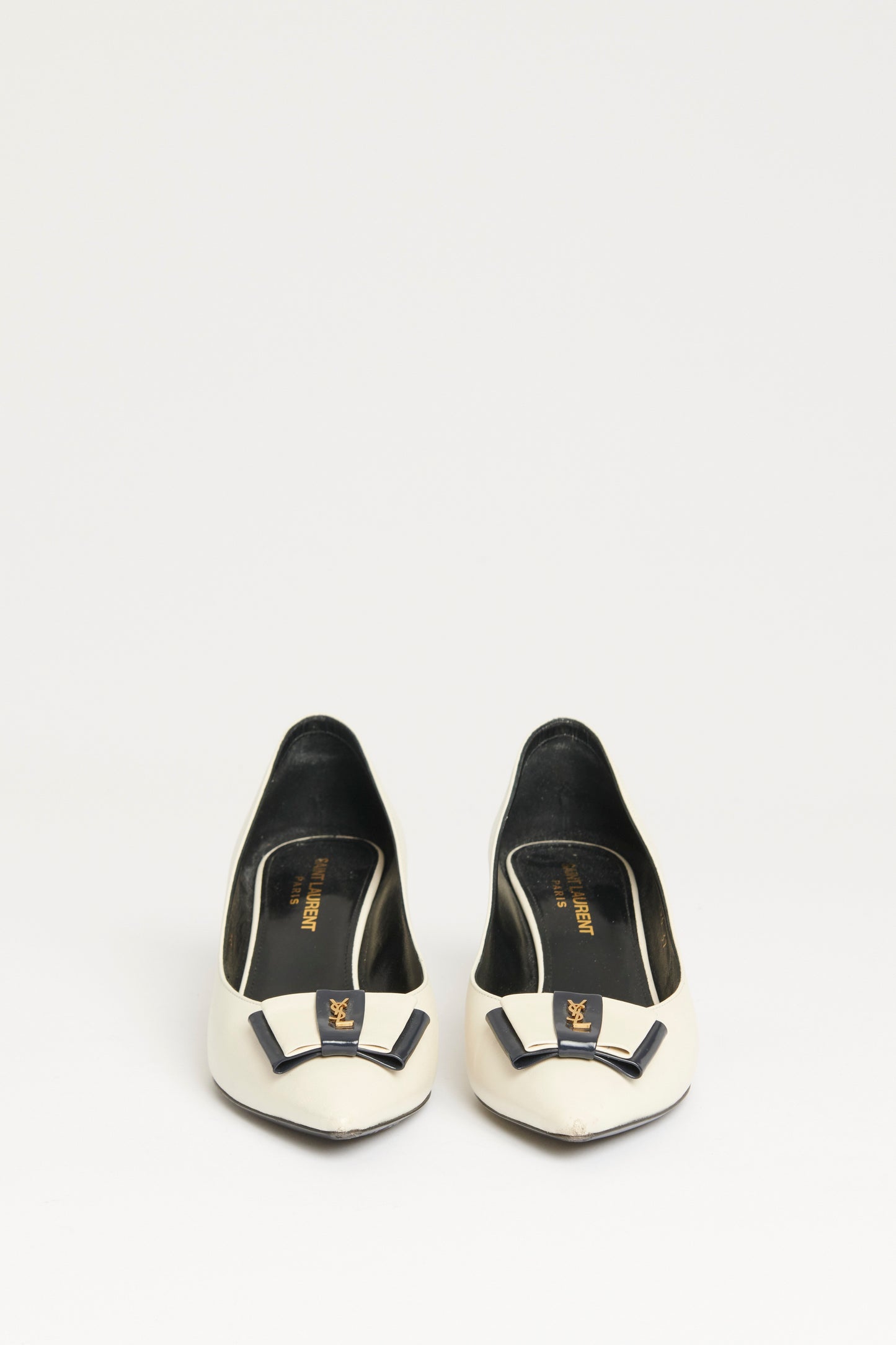 2020 Off-White Leather Preowned Anais Bow Kitten Pumps