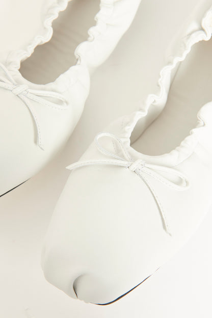 Ashland White Leather Preowned Ballerina Flat