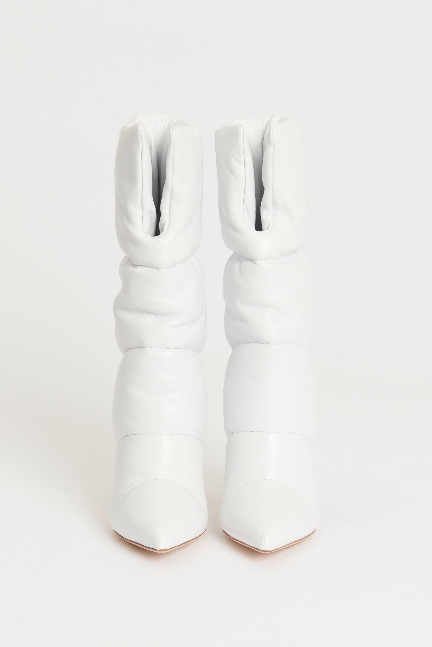 2018 White Leather Preowned Sara 100 Pointed Boots