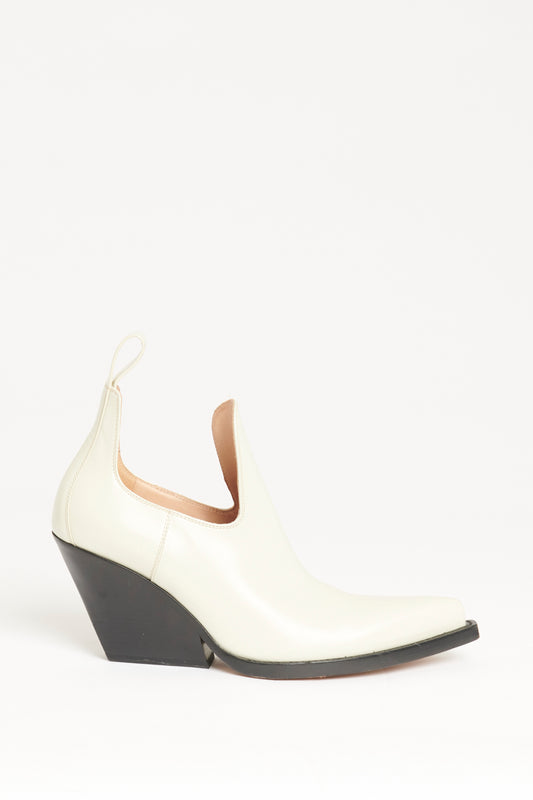 Lean Ivory Leather Preowned Ankle Boots