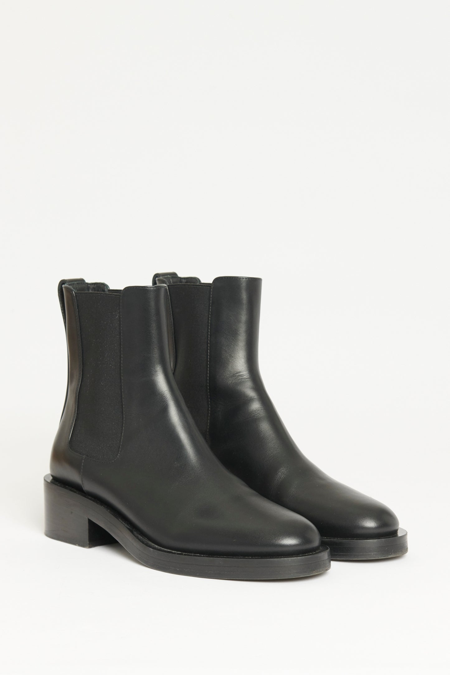 Black Leather Preowned Rockstud Beatle Chelsea Boots