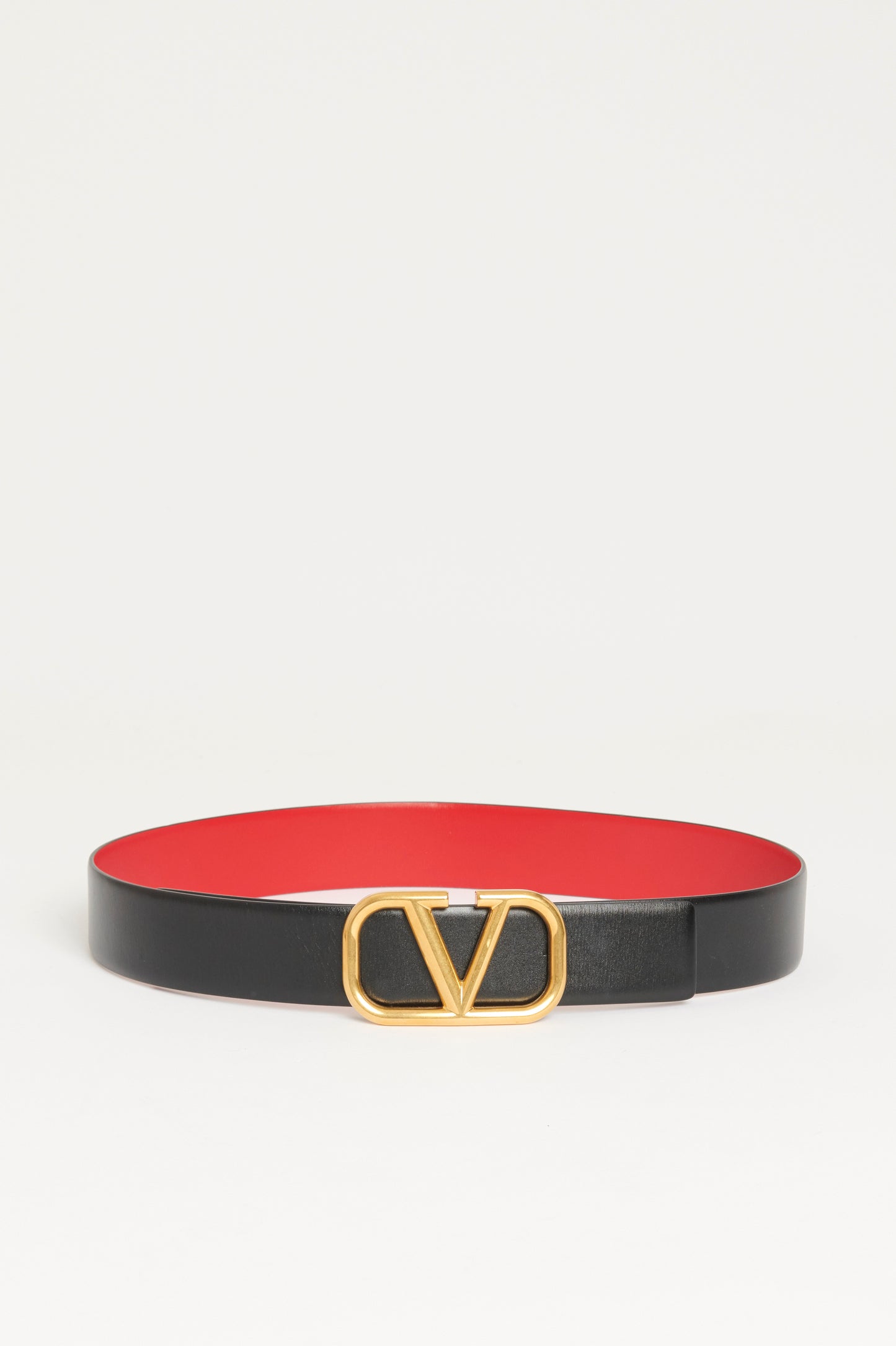 Black Leather Preowned Reversible V-Logo Belt